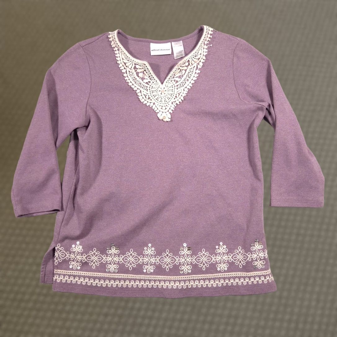 Vintage Alfred Dunner Shirt Womens Small Purple Crochet Sequin 3/4 Sleeve Tunic Top Size S / US 4 / IT 40 - 1 Thumbnail