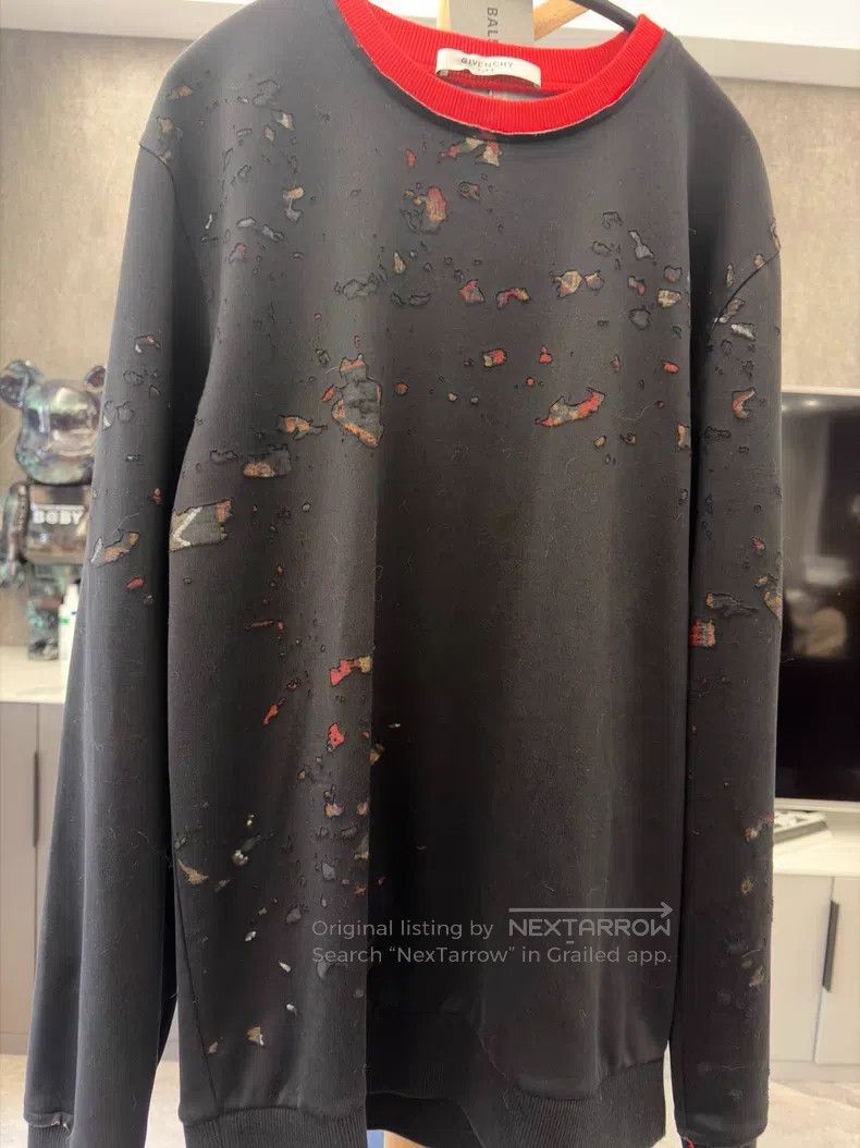 Givenchy Givenchy Art Mural Hole Sweatshirt Size US M / EU 48-50 / 2 - 6 Thumbnail