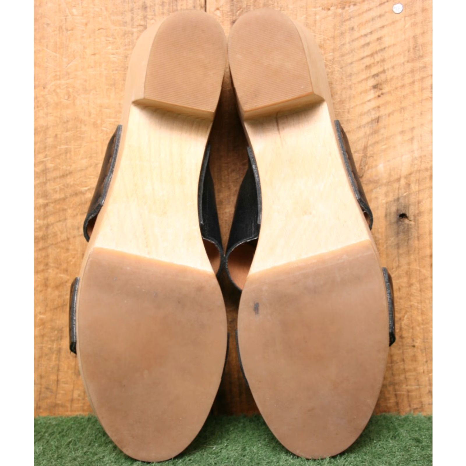 Madewell VINTAGE MADEWELL Clara Black Leather Dual Strap Wood Heel Clog Sandals 8.5 Womens Sandal Slim Block Heel Decade 2010s Size US 9 / IT 39 - 5 Thumbnail