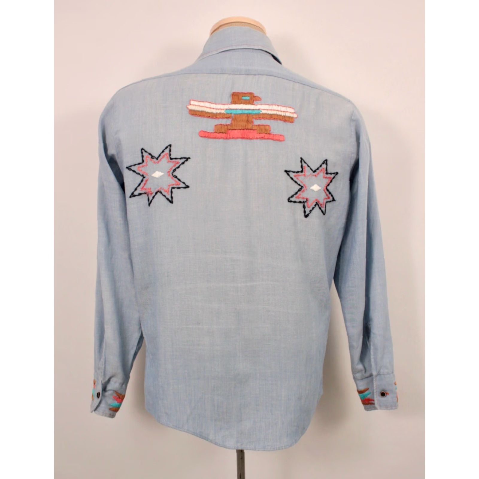 Vintage VINTAGE Men's VTG 70s Blue Embroidered Thunderbird Chambray Work Shirt M 1970s Mens Size US M / EU 48-50 / 2 - 2 Thumbnail