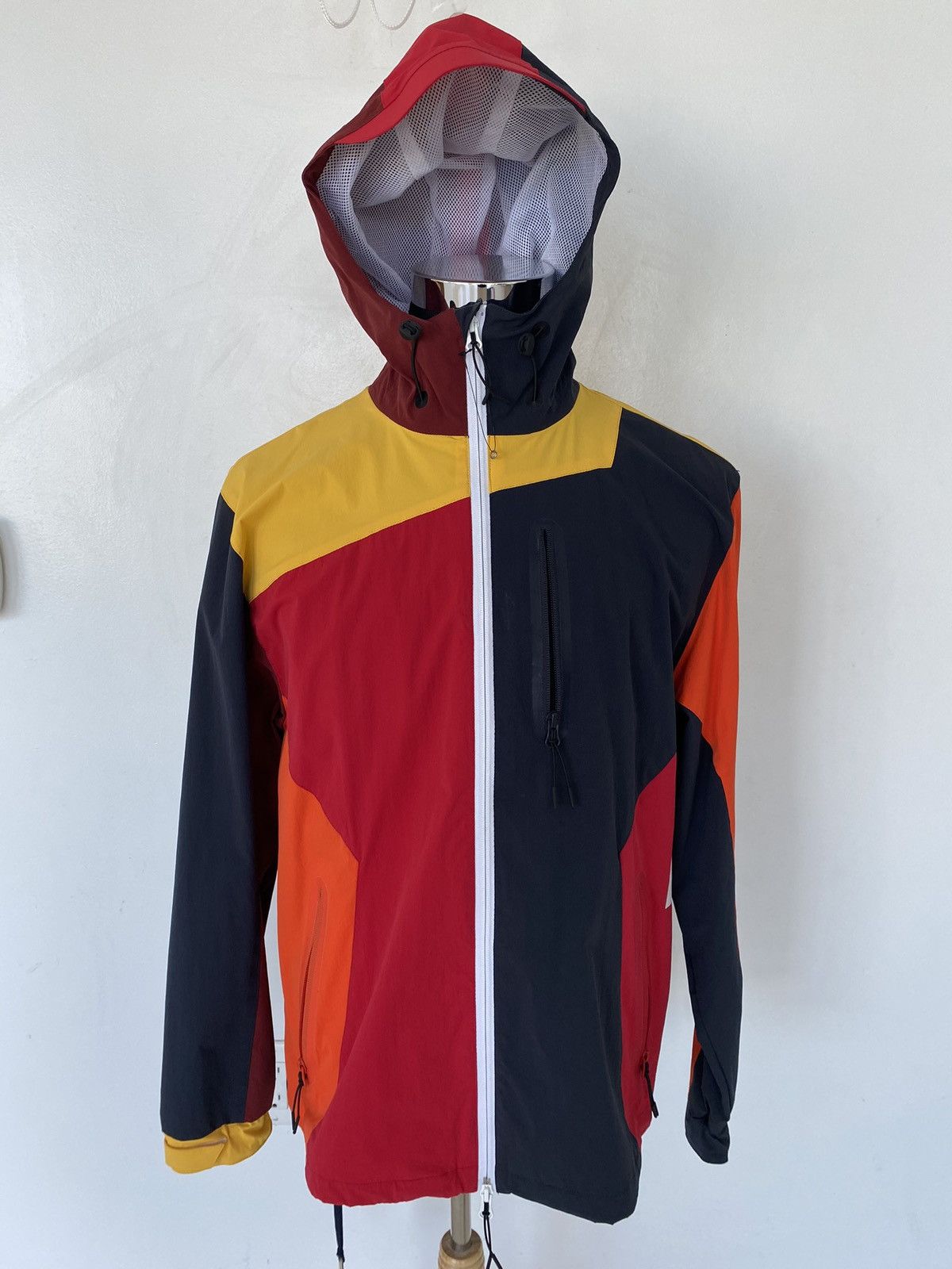 Kith madison jacket sizing hotsell