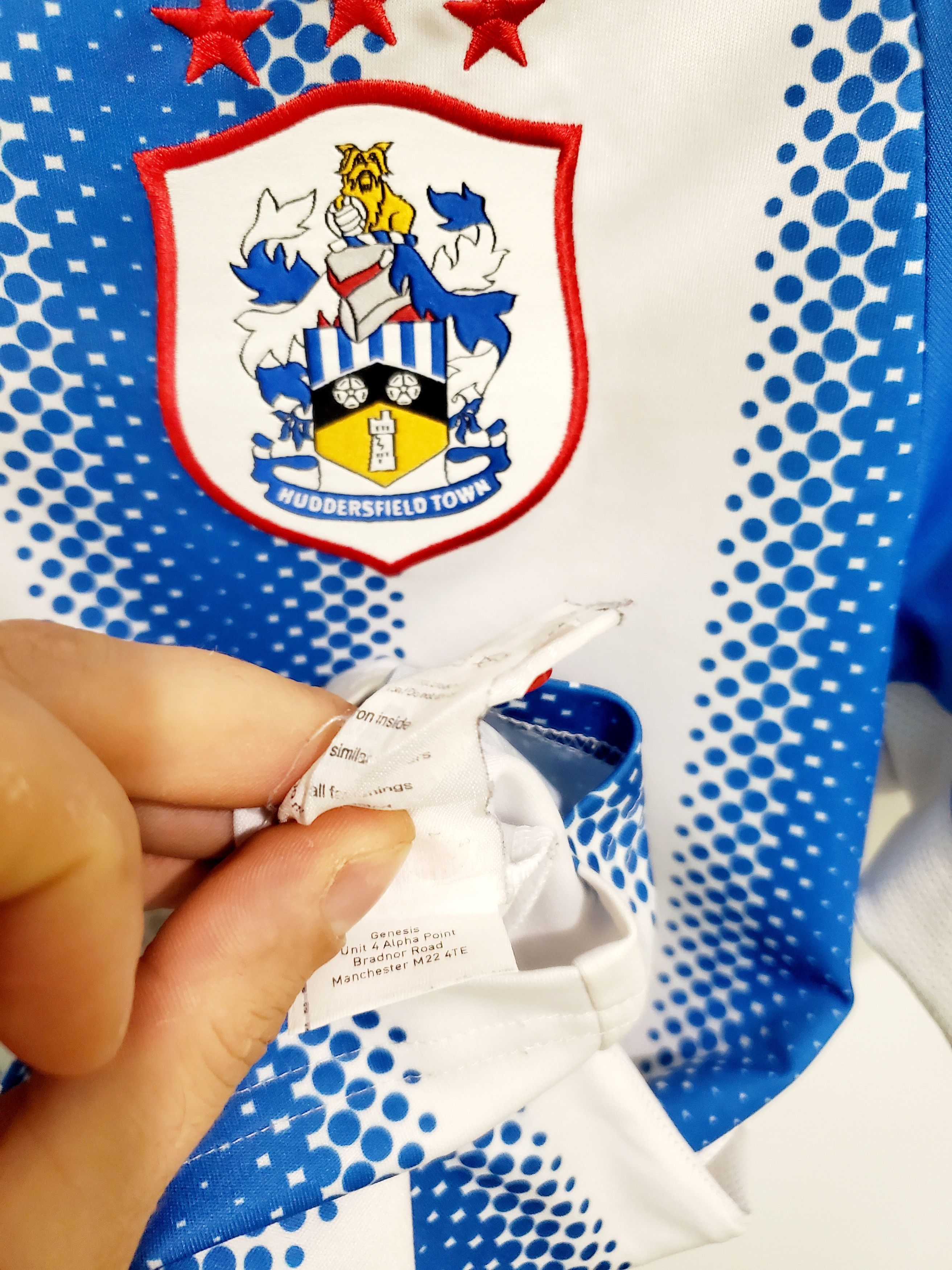 Puma Huddersfield town 2017-2018 home jersey #10 MOOY size L Size US L / EU 52-54 / 3 - 6 Thumbnail