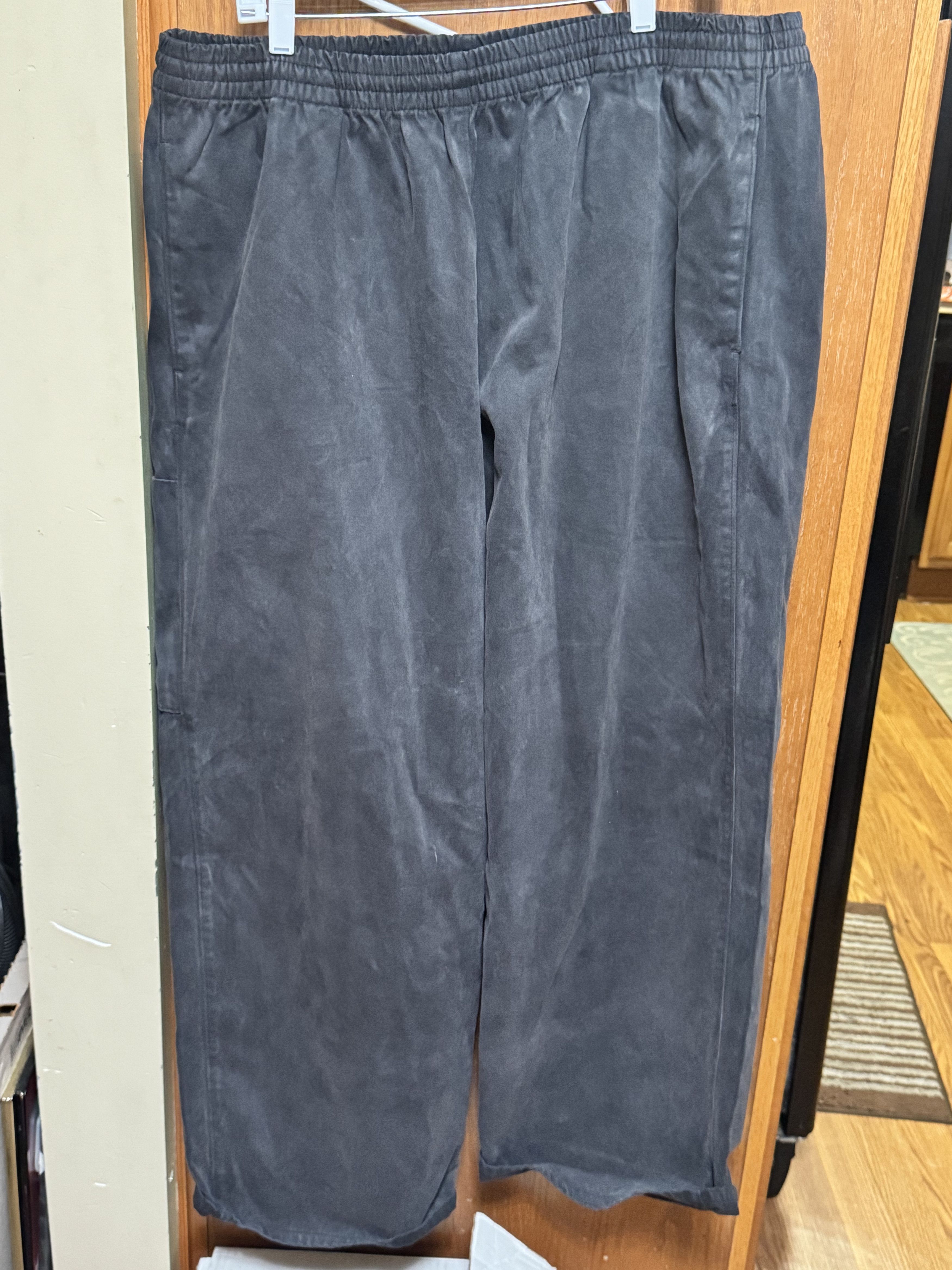 Balenciaga × Gap × Yeezy NWOT Yeezy GAP H12 Sateen Cargos sz XXL Size US 38 / EU 54 - 1 Thumbnail