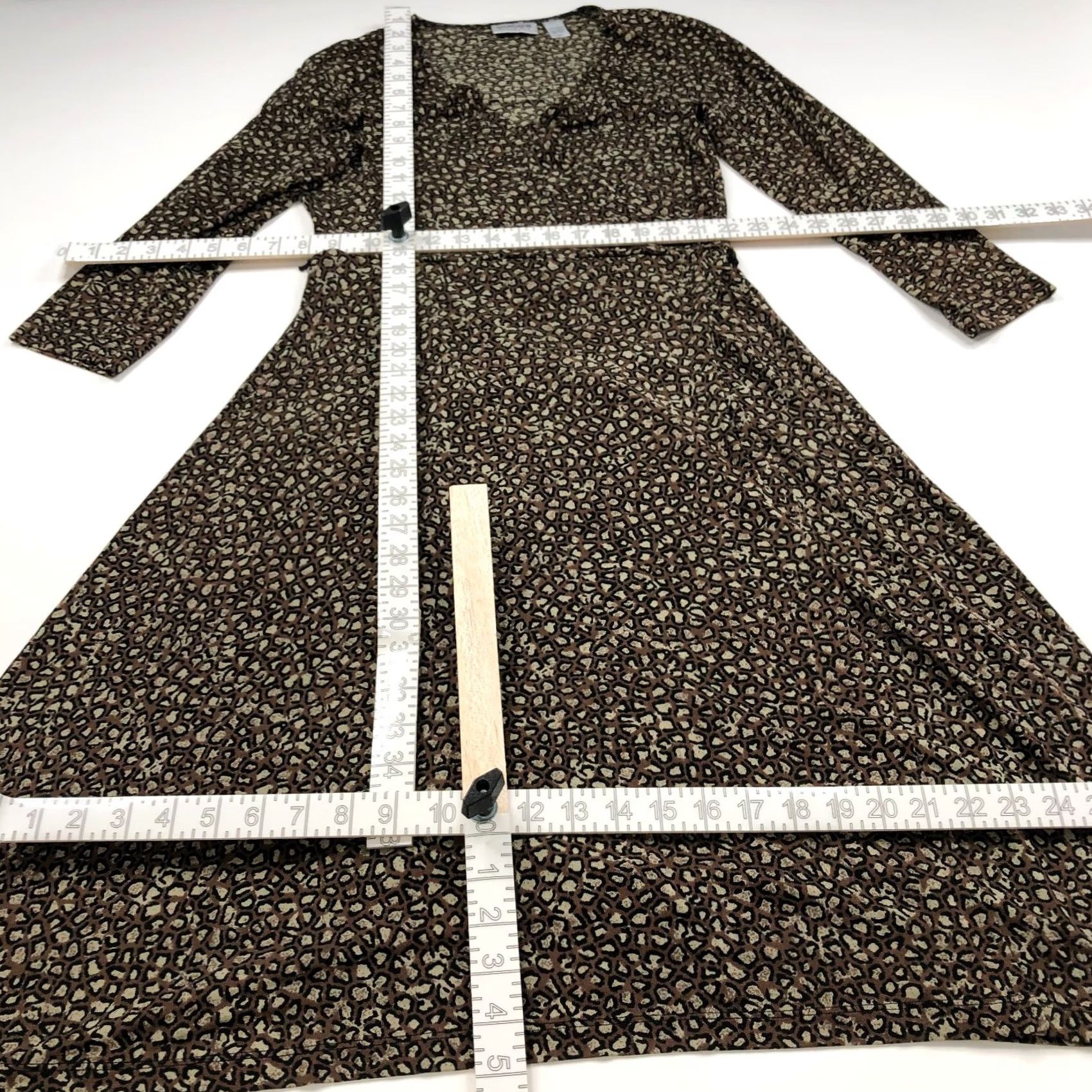 Vintage Chico's Travelers A-Line Faux Wrap Midi Dress Animal Print Brown Women's Slinky 1 V-Neck Long Sleeve Casual Travel Size XS / US 0-2 / IT 36-38 - 6 Thumbnail