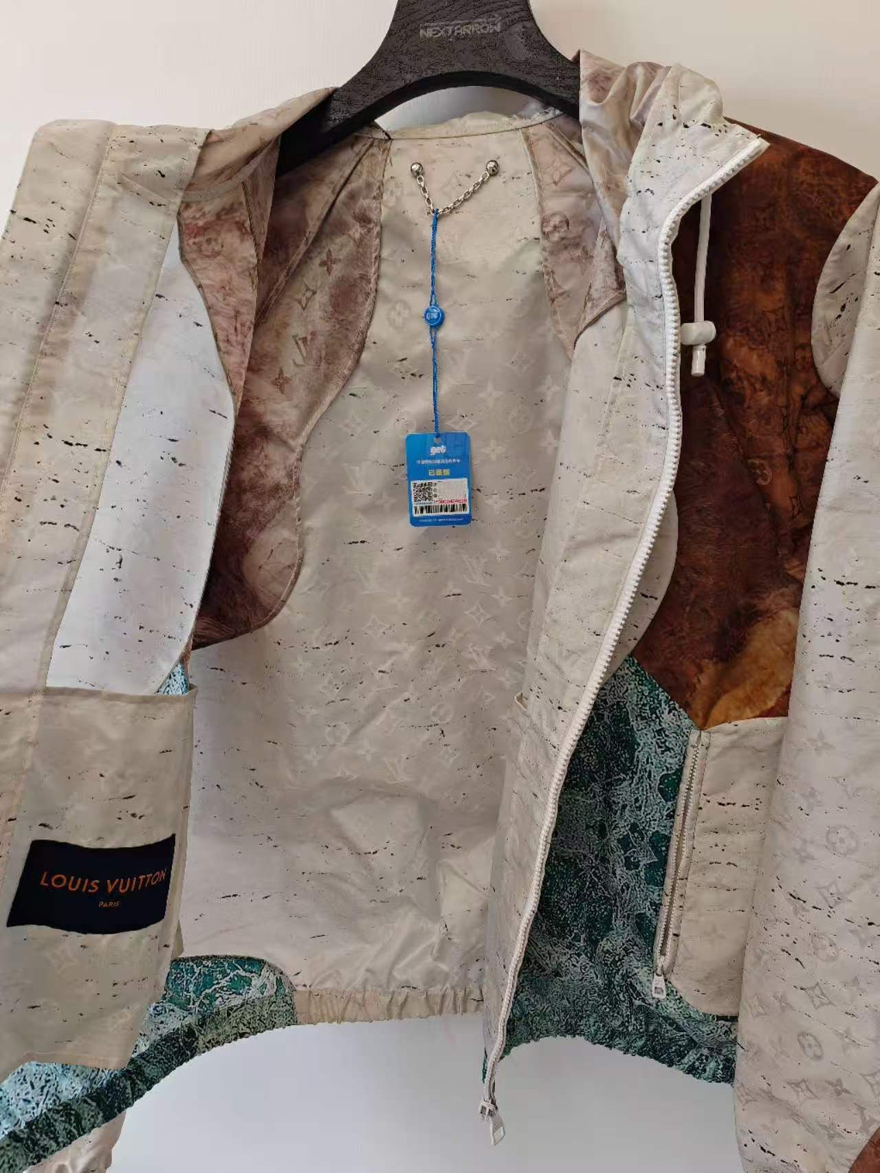 Louis Vuitton Louis Vuitton Marbled presbyopic patchwork assault jacket Size US S / EU 44-46 / 1 - 9 Thumbnail