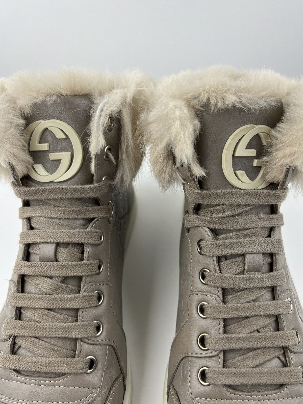 GUCCI Sneakers Leather Shoes GG Logo Guccissima Fur Trim
