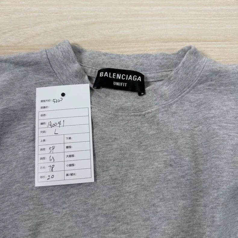 Balenciaga Balenciaga Delete key letter printed logo short sleeve Size US S / EU 44-46 / 1 - 3 Thumbnail