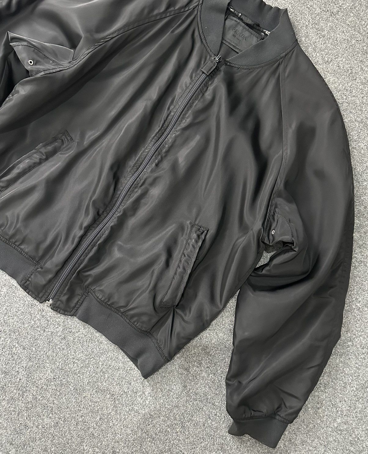 Prada Prada - 90s Vintage Zip-Up Nylon Bomber Jacket Hard to Find Size US M / EU 48-50 / 2 - 2 Thumbnail