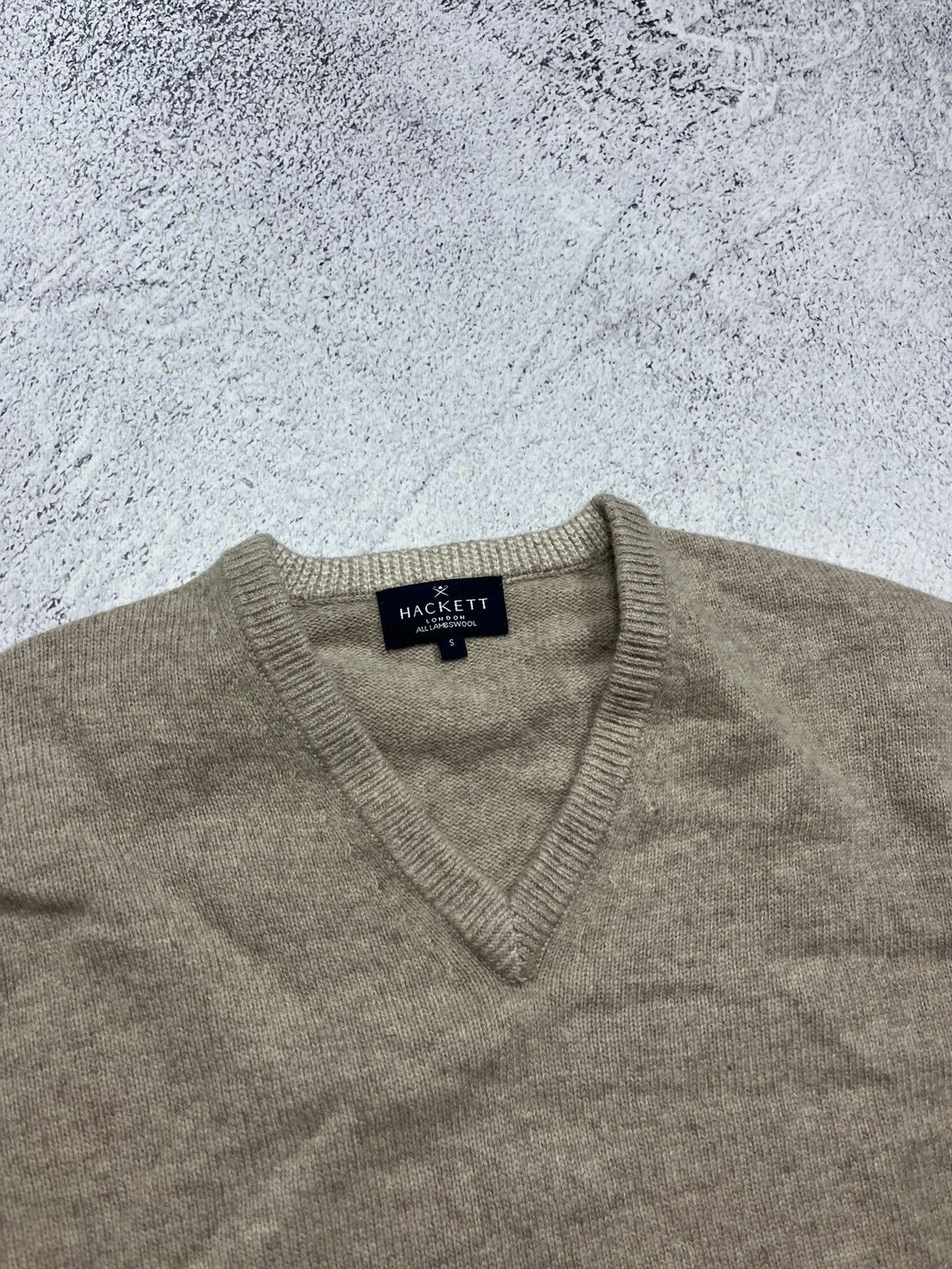 Hackett Hackett Merino Lambswool V Neck Sweater Beige Luxury Size US S / EU 44-46 / 1 - 5 Thumbnail