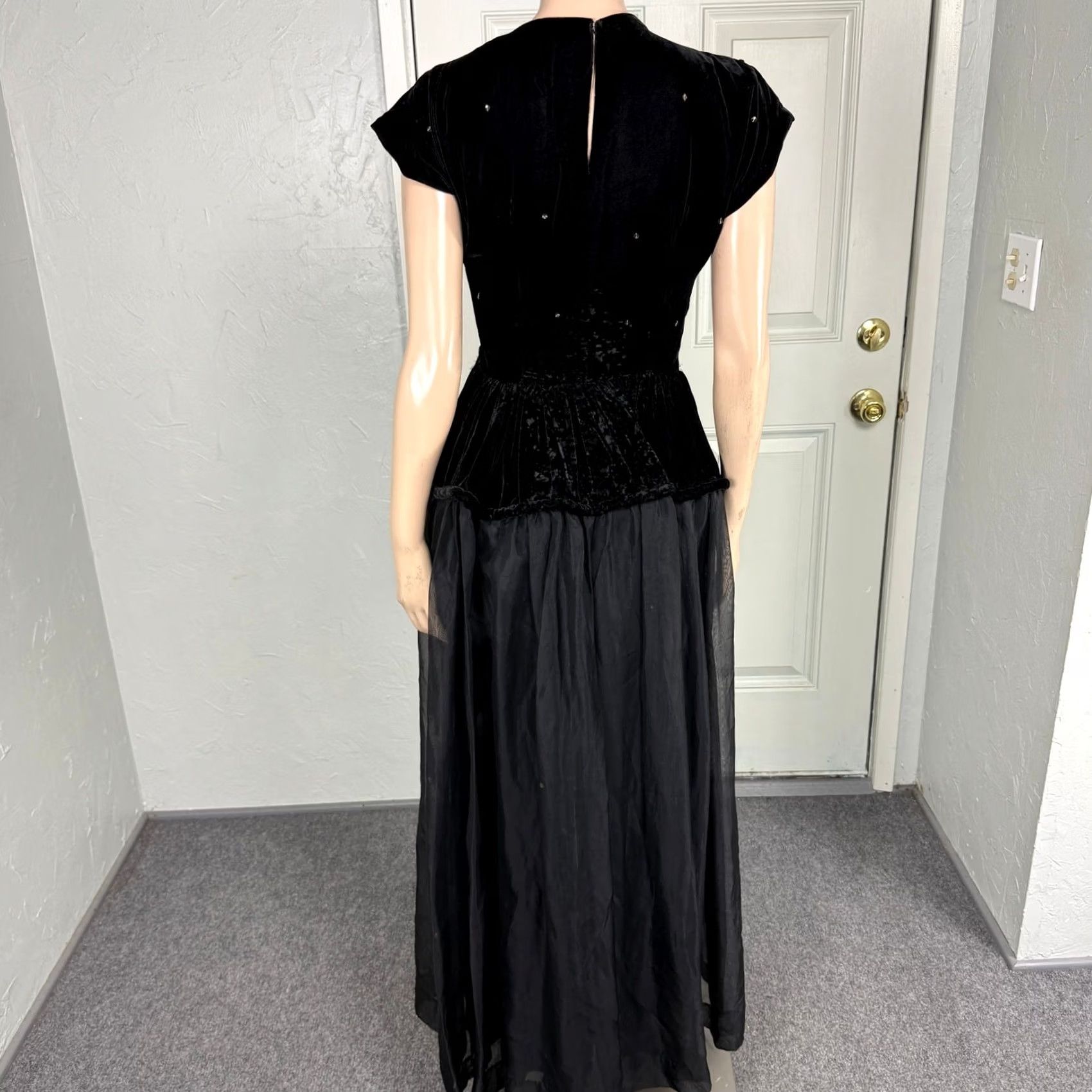 Velvet VINTAGE Dress Maxi Evening Velvet Black 1950s 2XS Women’s Bohemian Party Sequin Funeral X3-24 Size XXS / US 00 / IT 34 - 6 Thumbnail