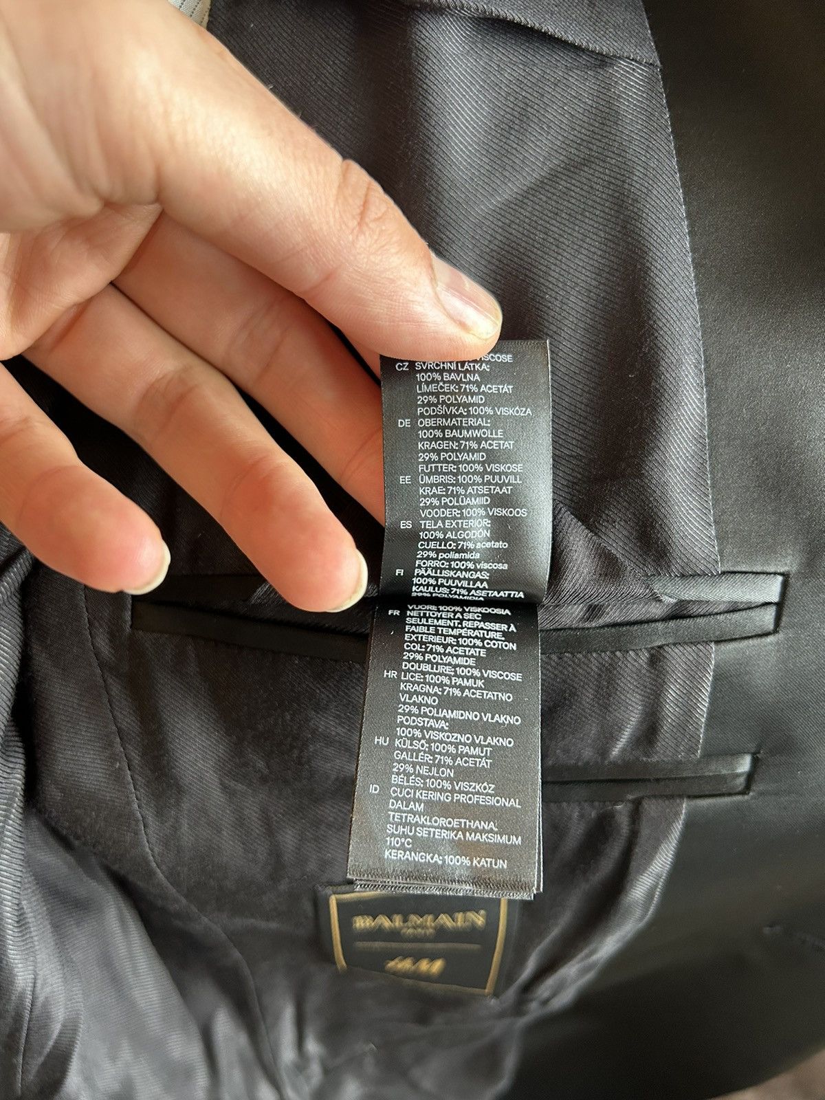 Balmain Balmain x H&M Velvet Blazer with Satin Lapel, Size 46 Size US S / EU 44-46 / 1 - 13 Thumbnail