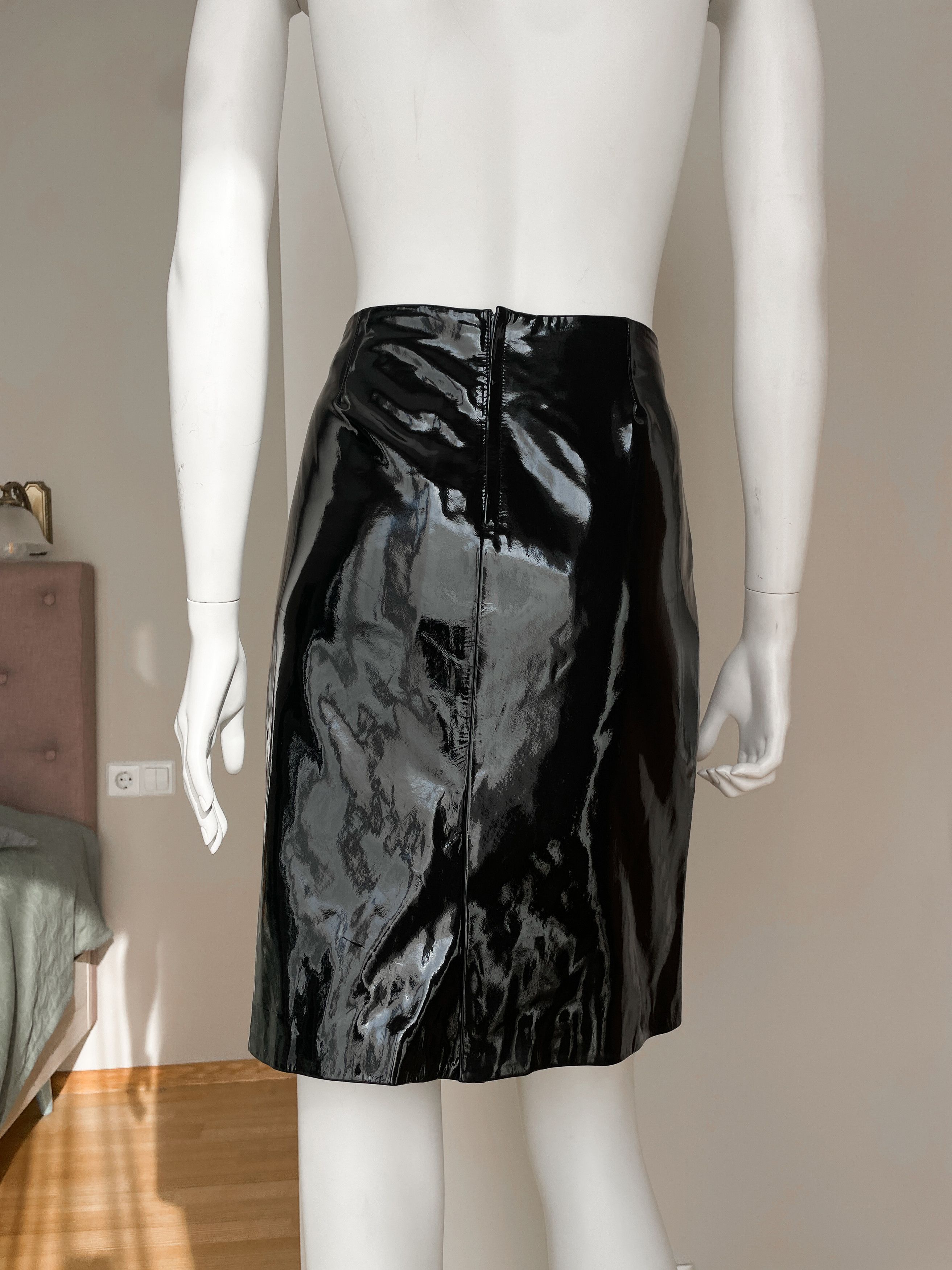 Versace SS 2001 runway black patent leather moto skirt Size 28" / US 6 / IT 42 - 4 Thumbnail