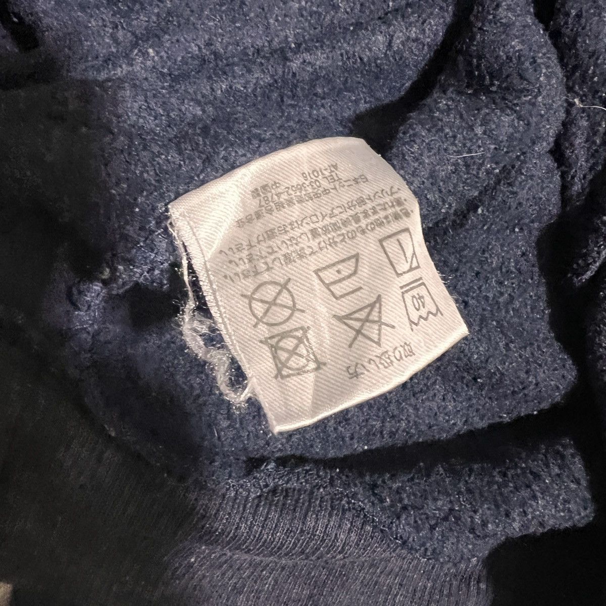 Japanese Brand GOLD EXPERIENCE sweatshirt Outdoor Design Size US L / EU 52-54 / 3 - 6 Thumbnail