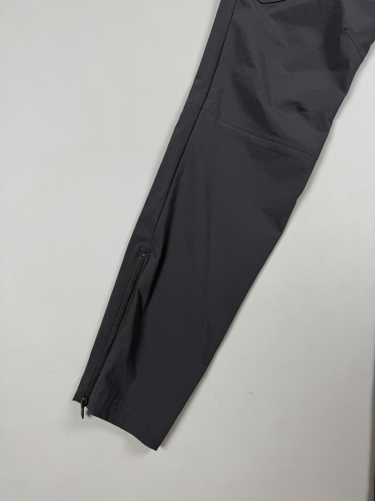 Represent Clo. 247 Represent Men’s Nylon Cargo Pants Joggers Size Xs Size US 28 / EU 44 - 10 Thumbnail