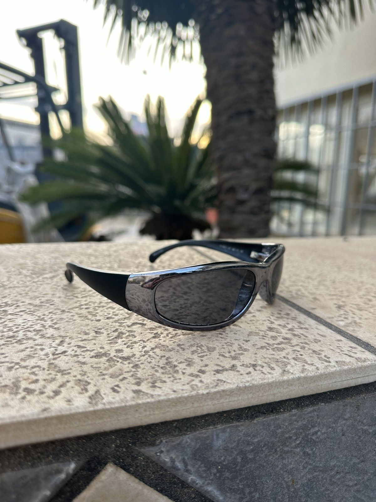 Calvin Klein × Vintage Calvin Klein Vintage Sunglasses cK3001 Silver Size ONE SIZE - 1 Thumbnail