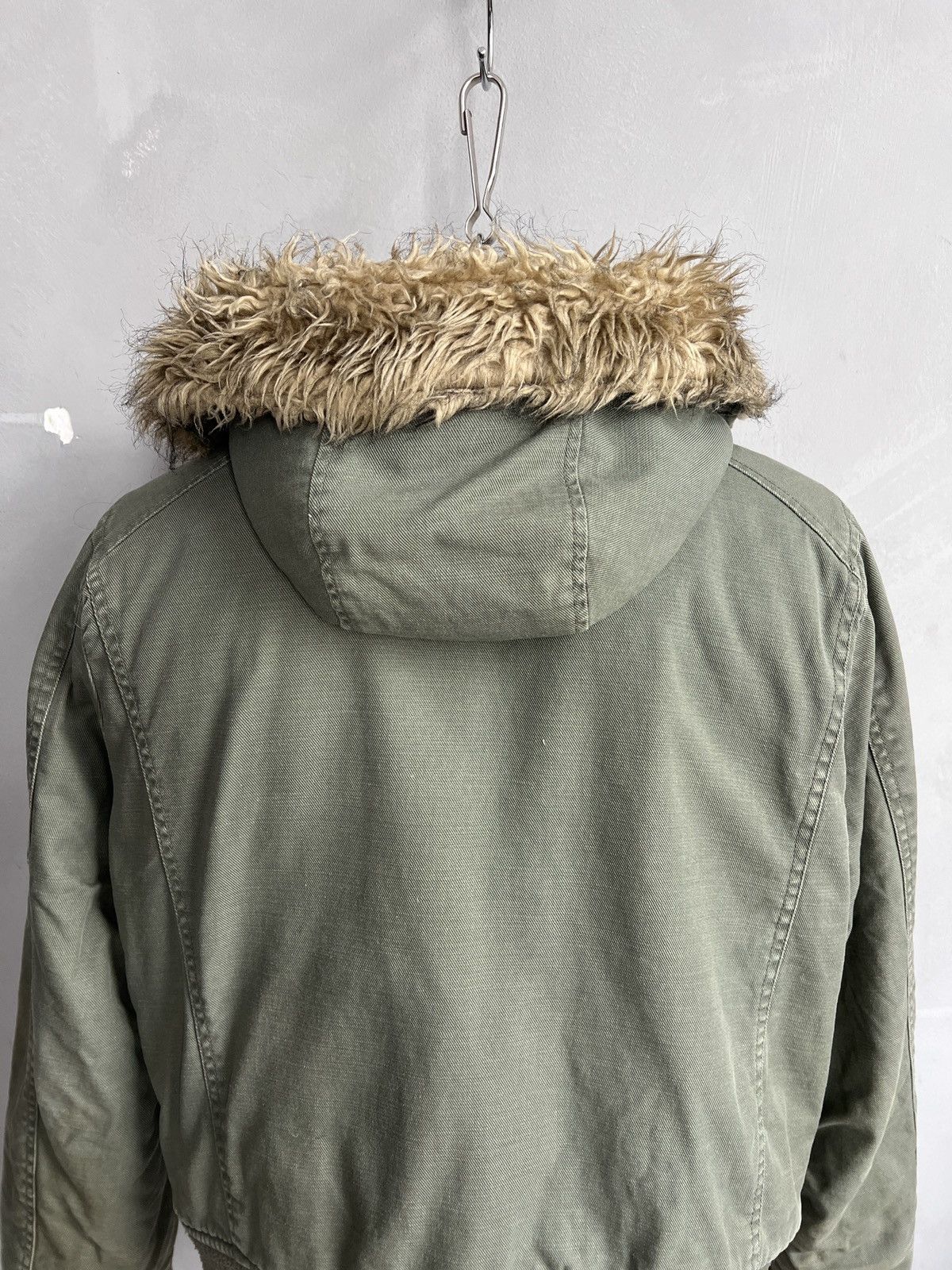 Hysteric Glamour Vintage 2000’s bomber fur hood cropped jacket junya watanabe Size US M / EU 48-50 / 2 - 8 Thumbnail