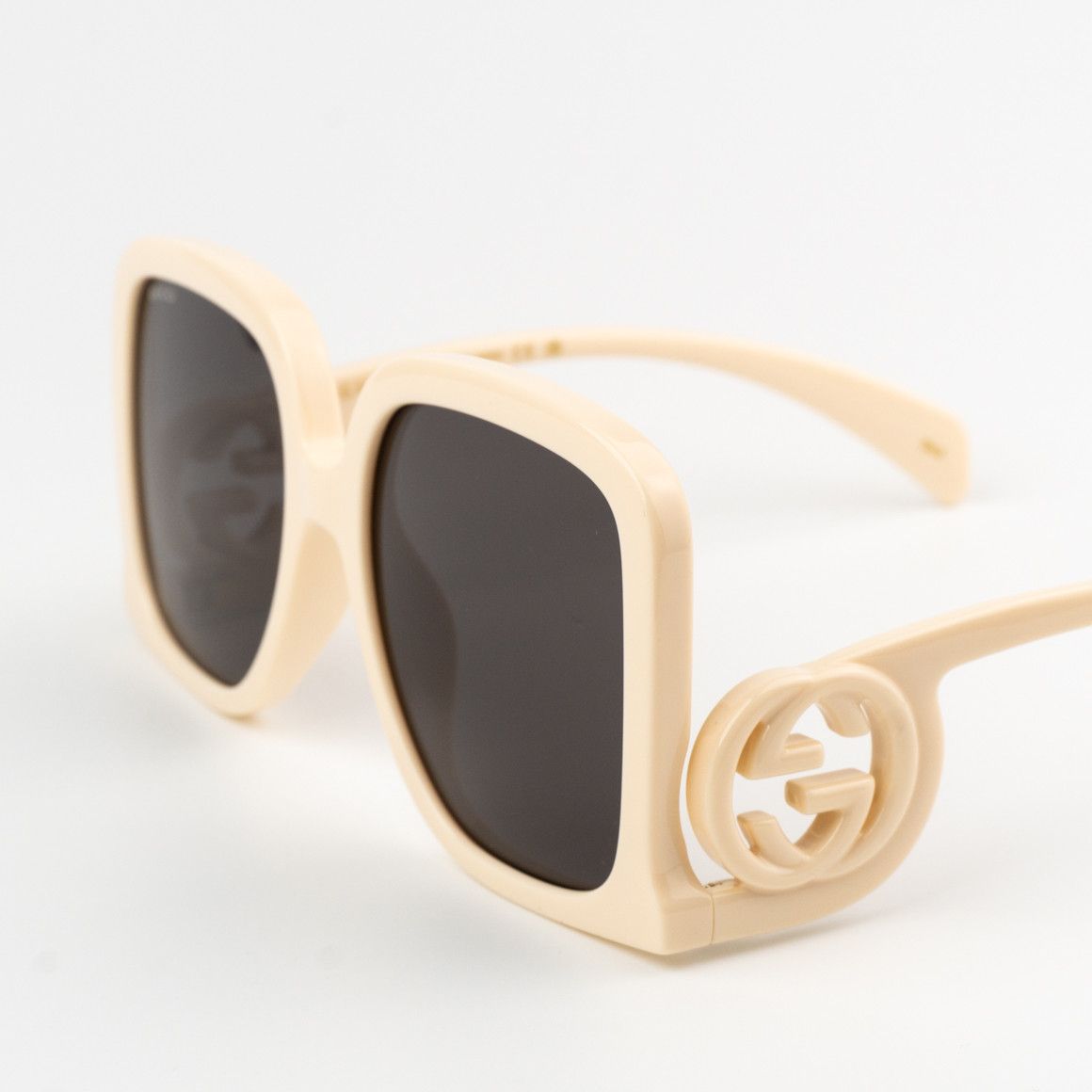 Gucci NEW Gucci GG1326S 009 Oversized Square Women Sunglasses Size ONE SIZE - 6 Thumbnail