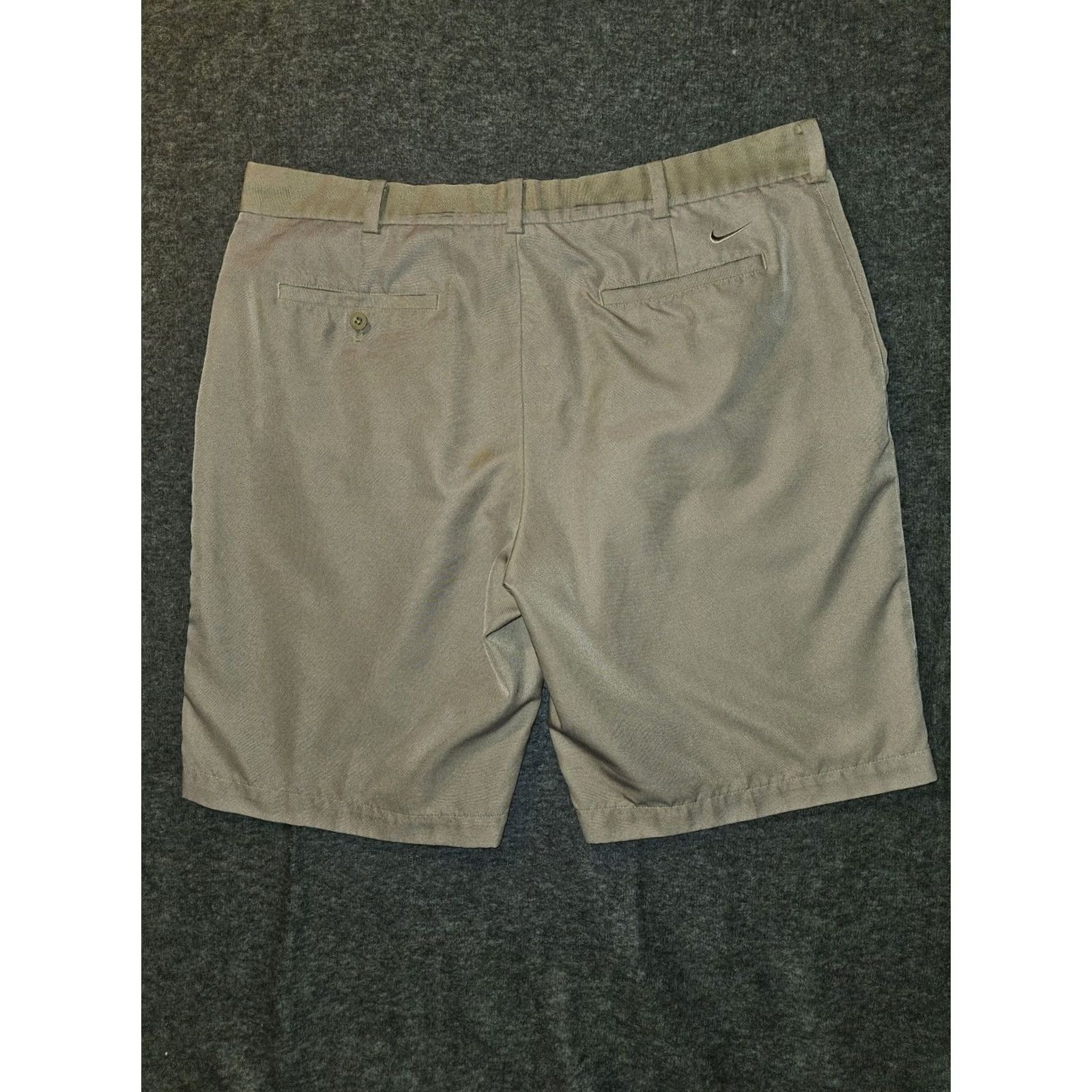 Nike Nike Golf Shorts Men 38 Beige Mid Rise Pleated Chino Casual Sports Nike Logo Pockets Inseam 11"} Size US 38 / EU 54 - 7 Thumbnail