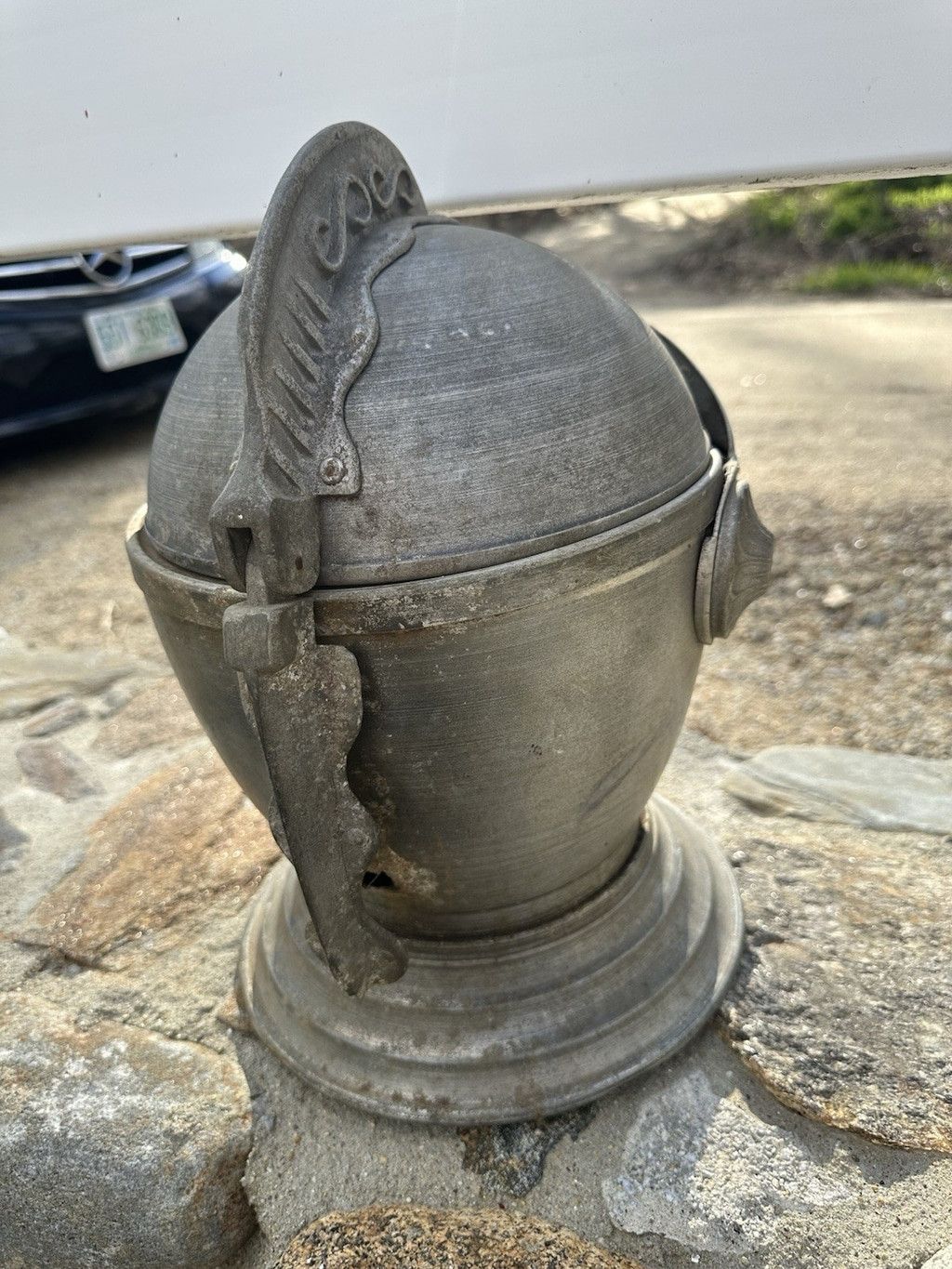 Knightsbridge Vintage 60-70's Italy Metal Armor Medieval Ice Bucket King K Size ONE SIZE - 10 Thumbnail