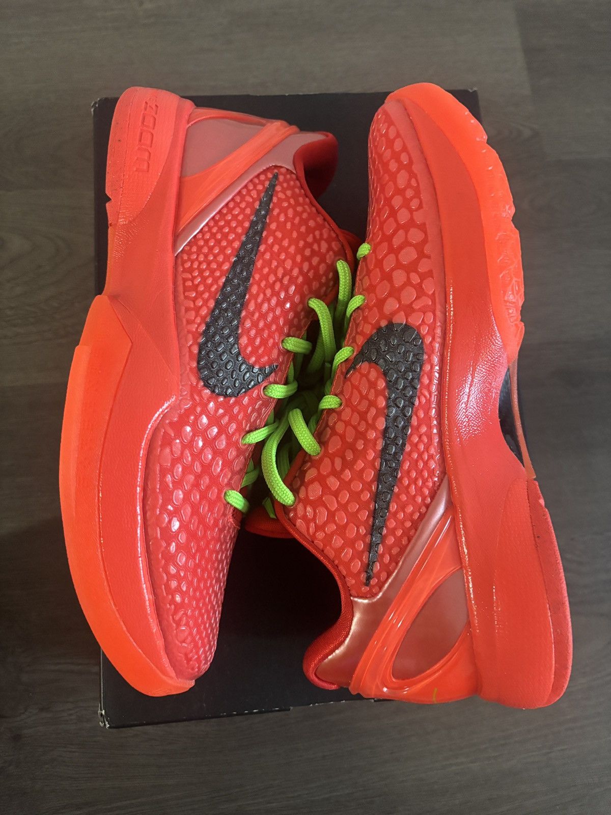 Nike Kobe 6 Reverse Grinch Size US 7.5 / EU 40-41 - 2 Thumbnail