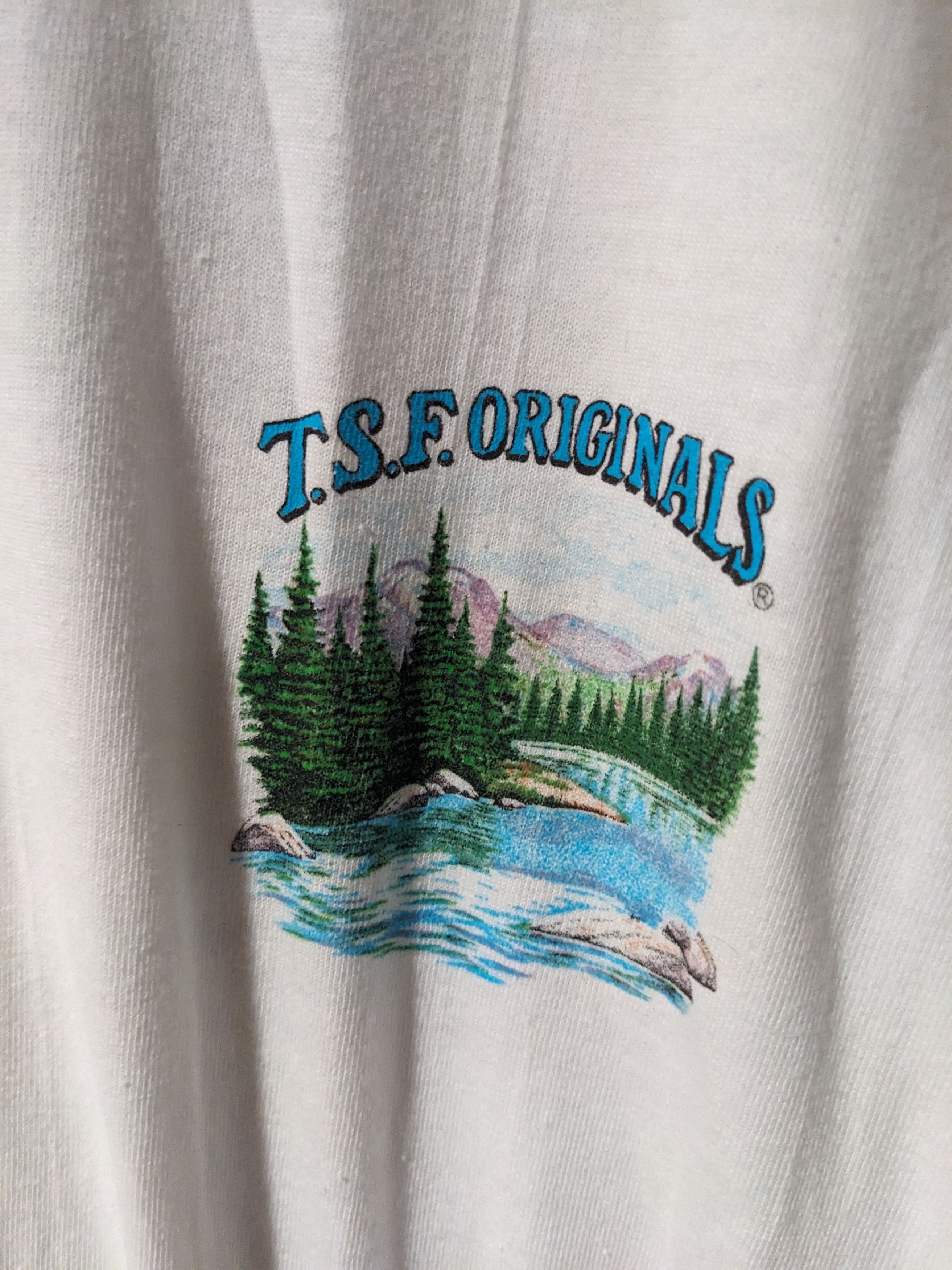 Vintage Vintage 90s T.S.F. Originals Animal Bass Fishing T-Shirt Size US XXL / EU 58 / 5 - 6 Thumbnail