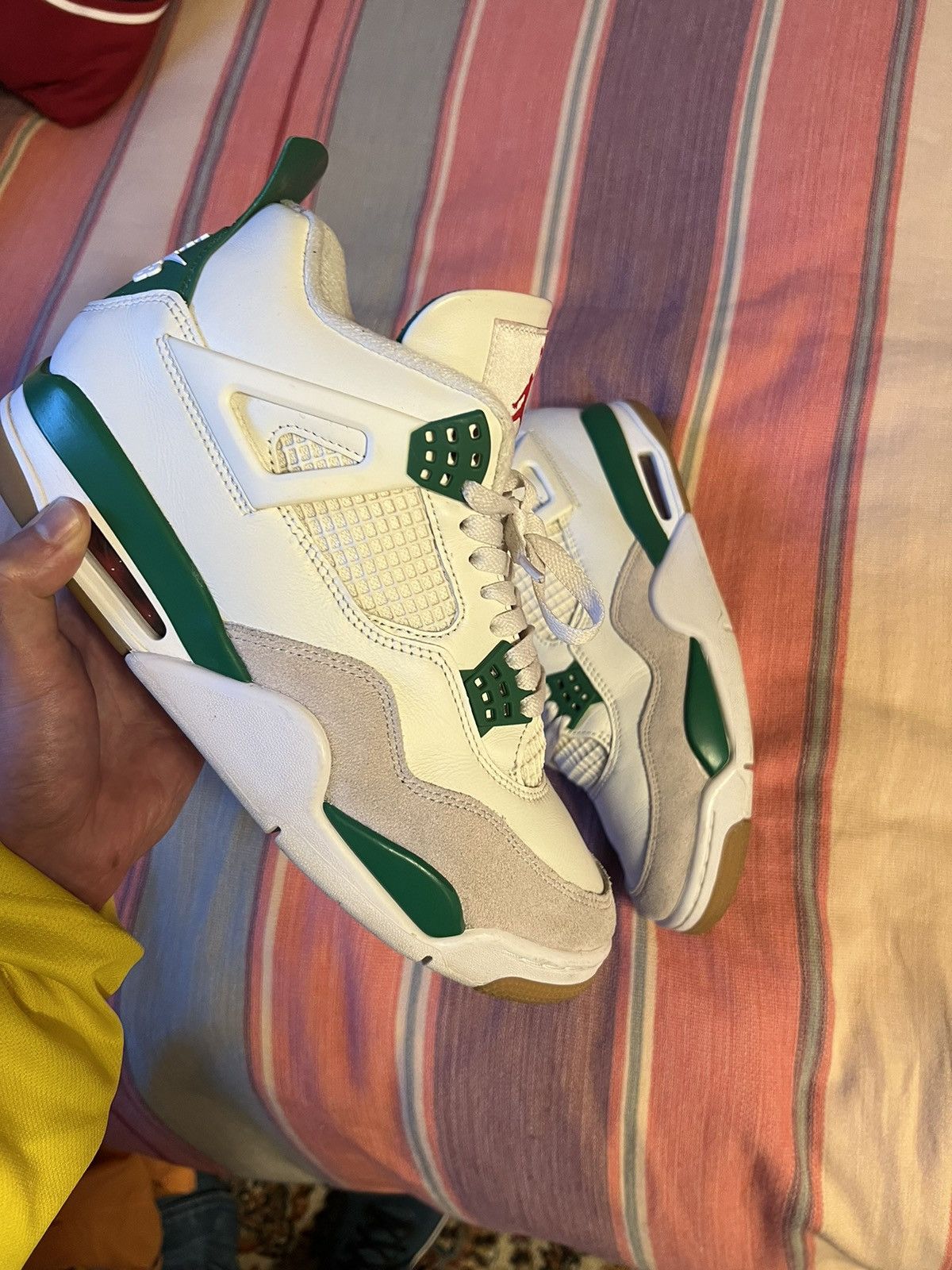 Jordan 4 Retro SB Pine Green - 9.5