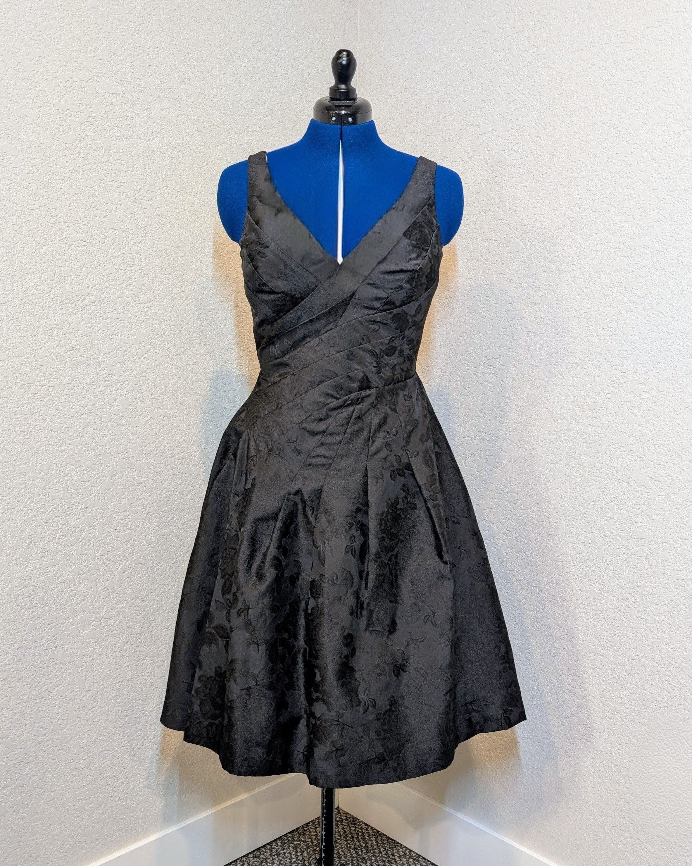 White House Black Market Black Jacquard A-Line V-Neck Midi Dress WHBM Size 6 Size M / US 6-8 / IT 42-44 - 1 Thumbnail