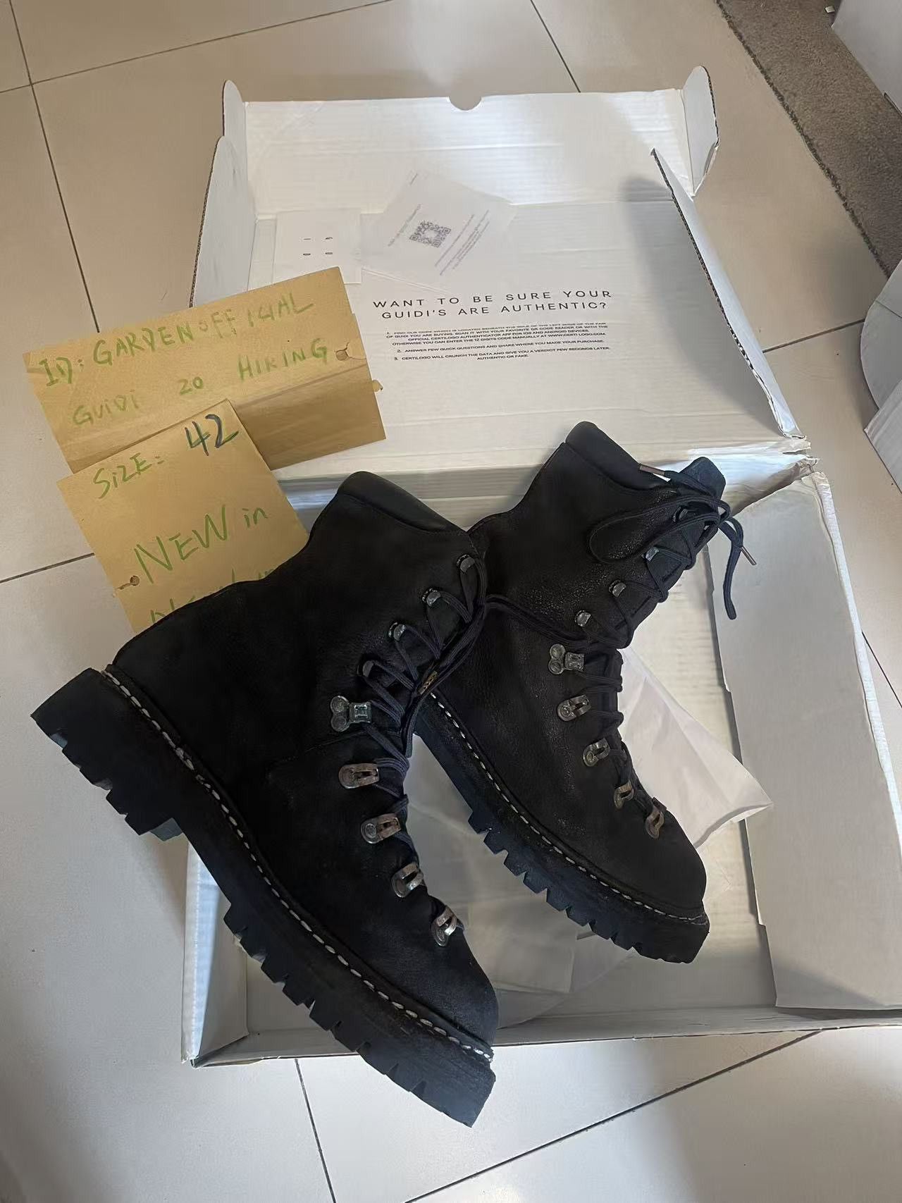 Guidi Guidi 20 hiking IT42 Size US 9 / EU 42 - 1 Thumbnail