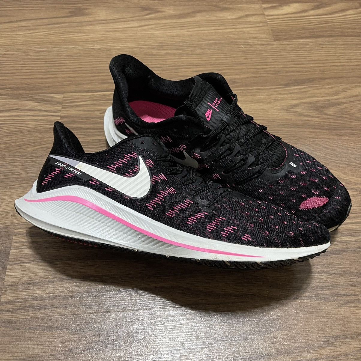 Nike Nike Air Zoom Vomero 14 Size 9 Black Pink React Size US 9 / EU 42 - 2 Thumbnail