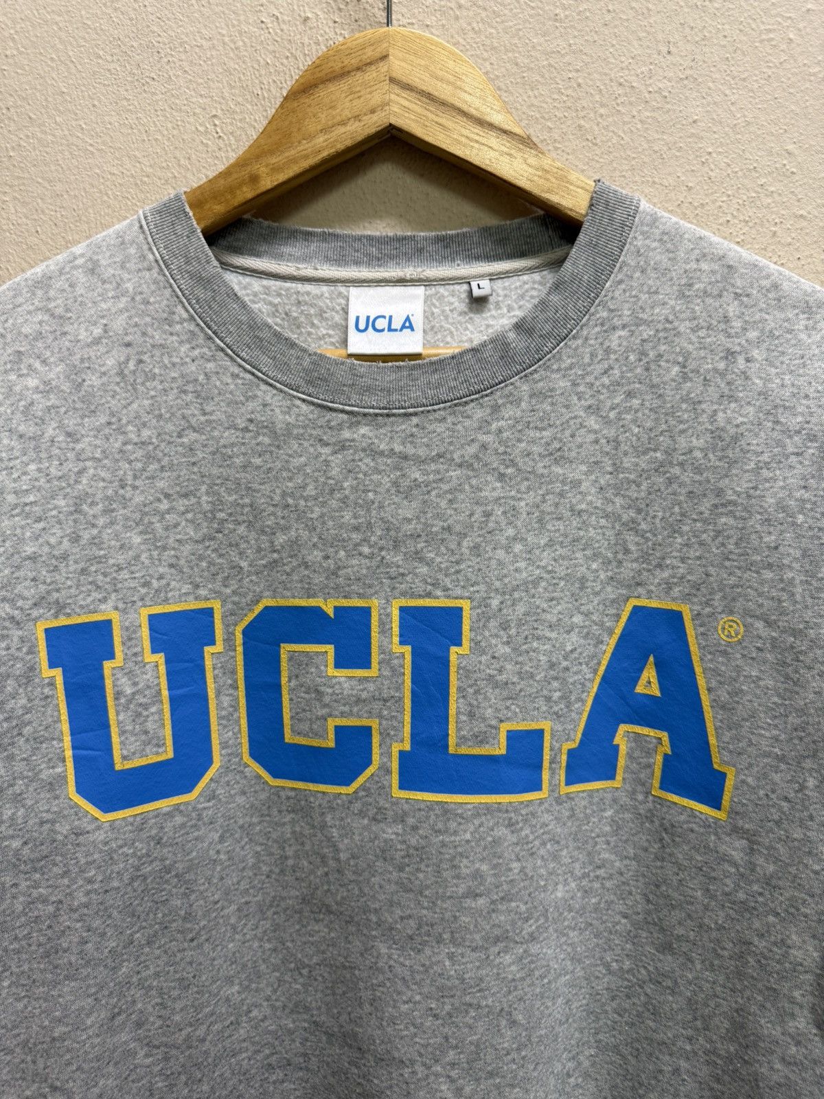 Japanese Brand University California Los Angeles Bruins Biglogo Sweatshirt Size US L / EU 52-54 / 3 - 15 Thumbnail