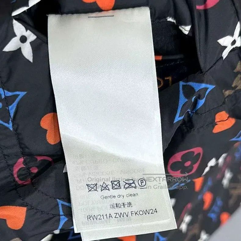 Louis Vuitton Louis Vuitton Love presbyopia full print double-sided jack Size S / US 4 / IT 40 - 8 Thumbnail