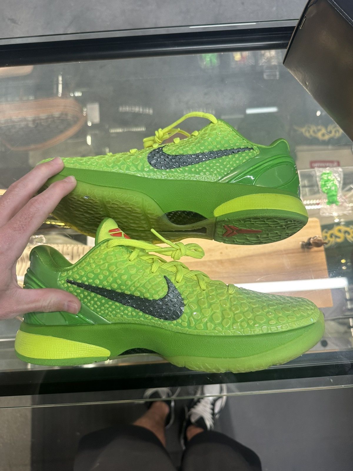 Nike Nike kobe 6 protro grinch 2020 Size US 11 / EU 44 - 4 Thumbnail