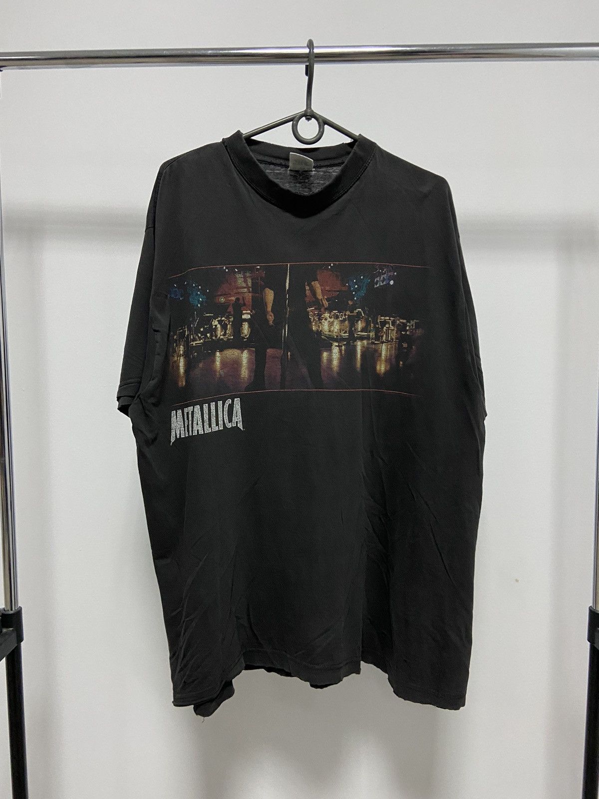 Metallica × Vintage Metallica S&M 1999 Vintage T shirt Big Logo Rock Size US XL / EU 56 / 4 - 1 Thumbnail