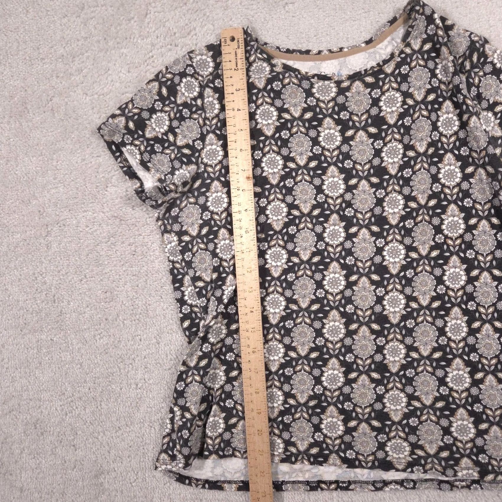 Croft & Barrow Croft & Barrow Shirt Womens Medium Black Floral Crew Neck Short Sleeve Tee Top Size M / US 6-8 / IT 42-44 - 5 Thumbnail