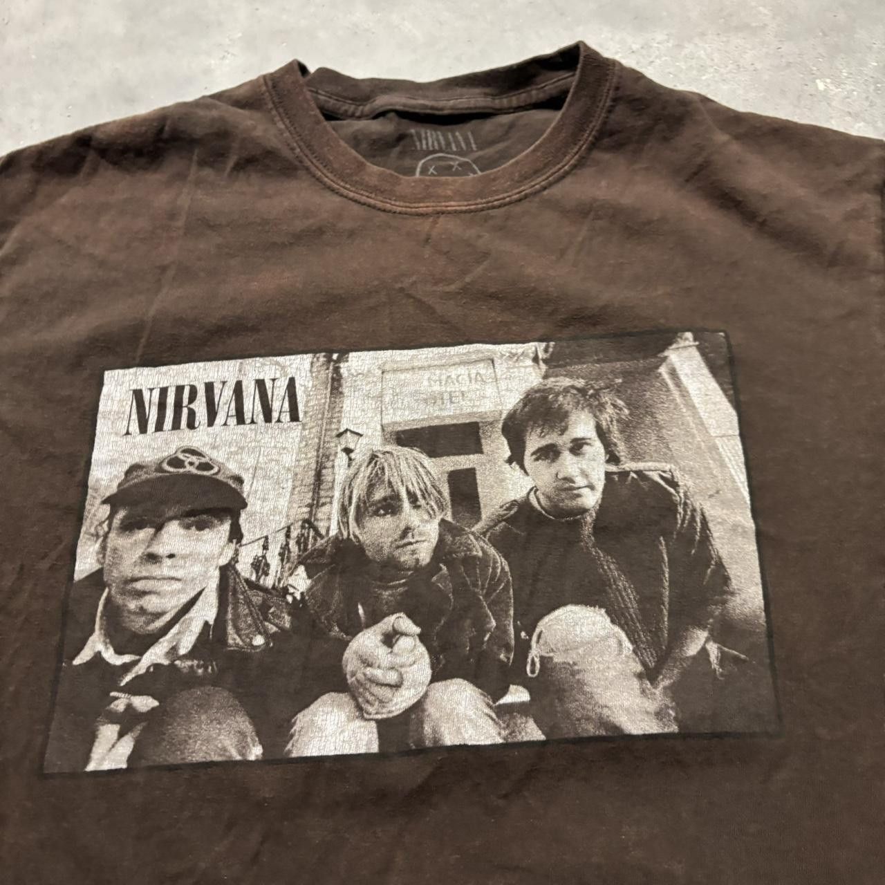 Band Tees × Vintage Crazy Vintage Y2K/2000s Brown Nirvana Rock Band Tee! Size US M / EU 48-50 / 2 - 2 Thumbnail