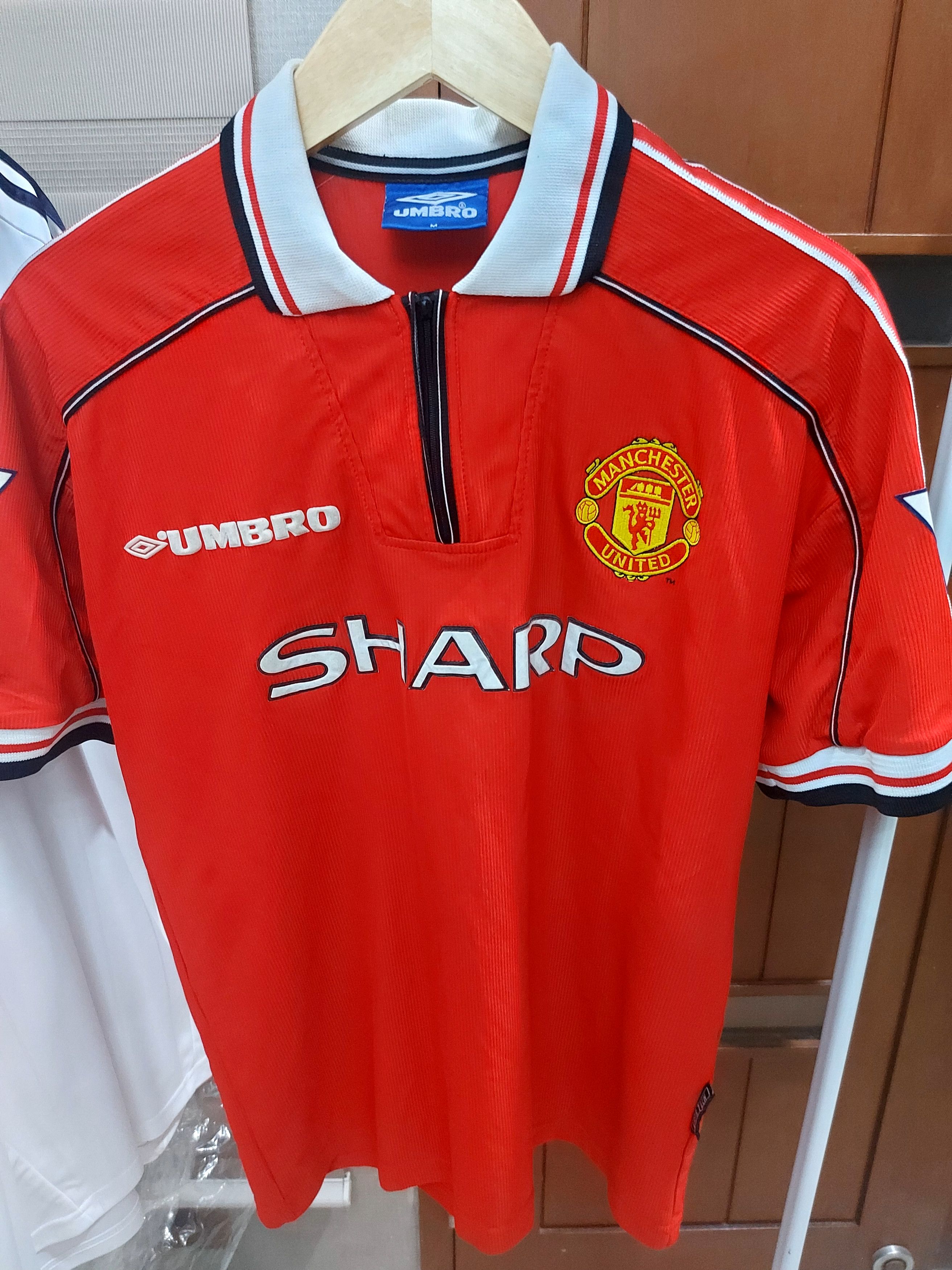 Umbro x vintage jersey manchester united treble winner 1999