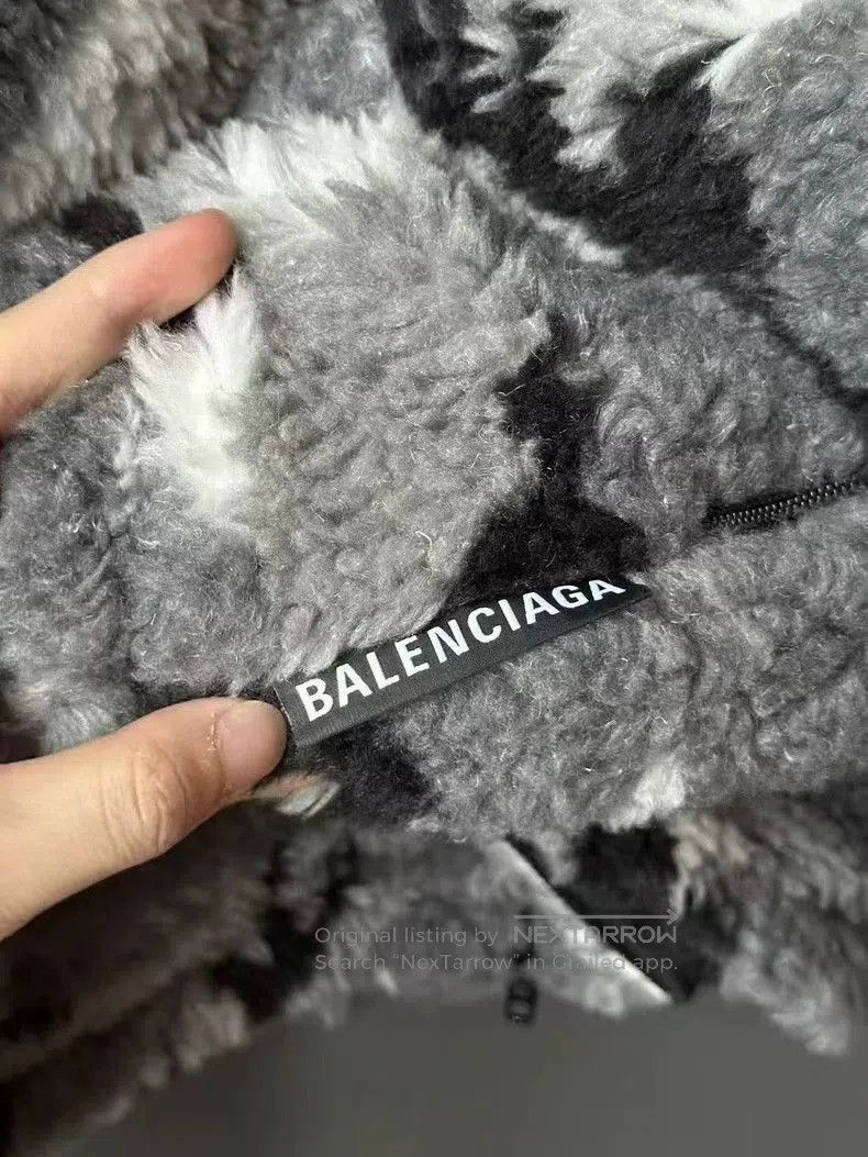 Balenciaga Balenciaga Camo Teddy Coat. Size US L / EU 52-54 / 3 - 3 Thumbnail