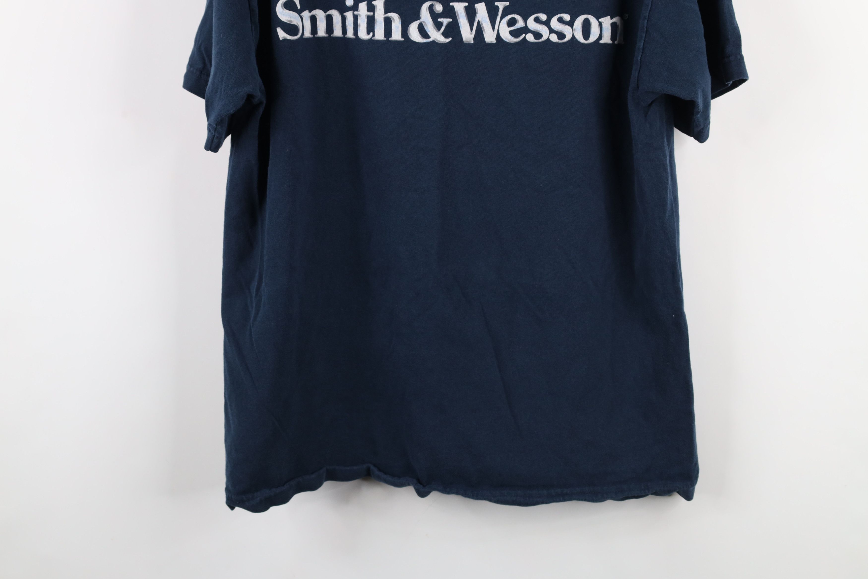 Vintage Vintage Y2K Smith & Wesson Spell Short Sleeve T-Shirt Blue Size US L / EU 52-54 / 3 - 11 Thumbnail