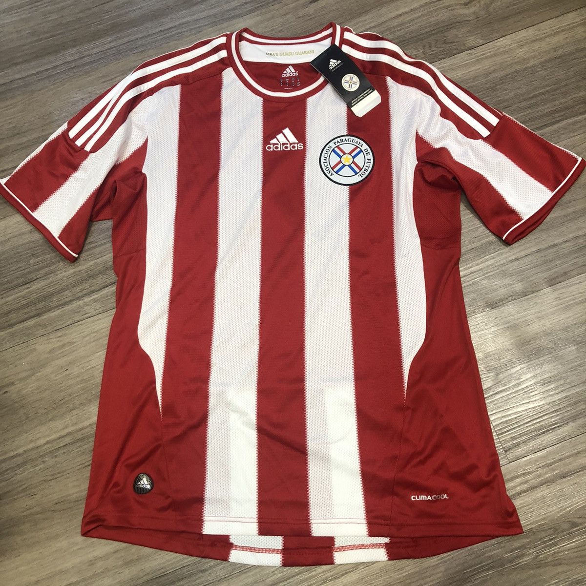 paraguay 11/13 home shirt (Bnwt)