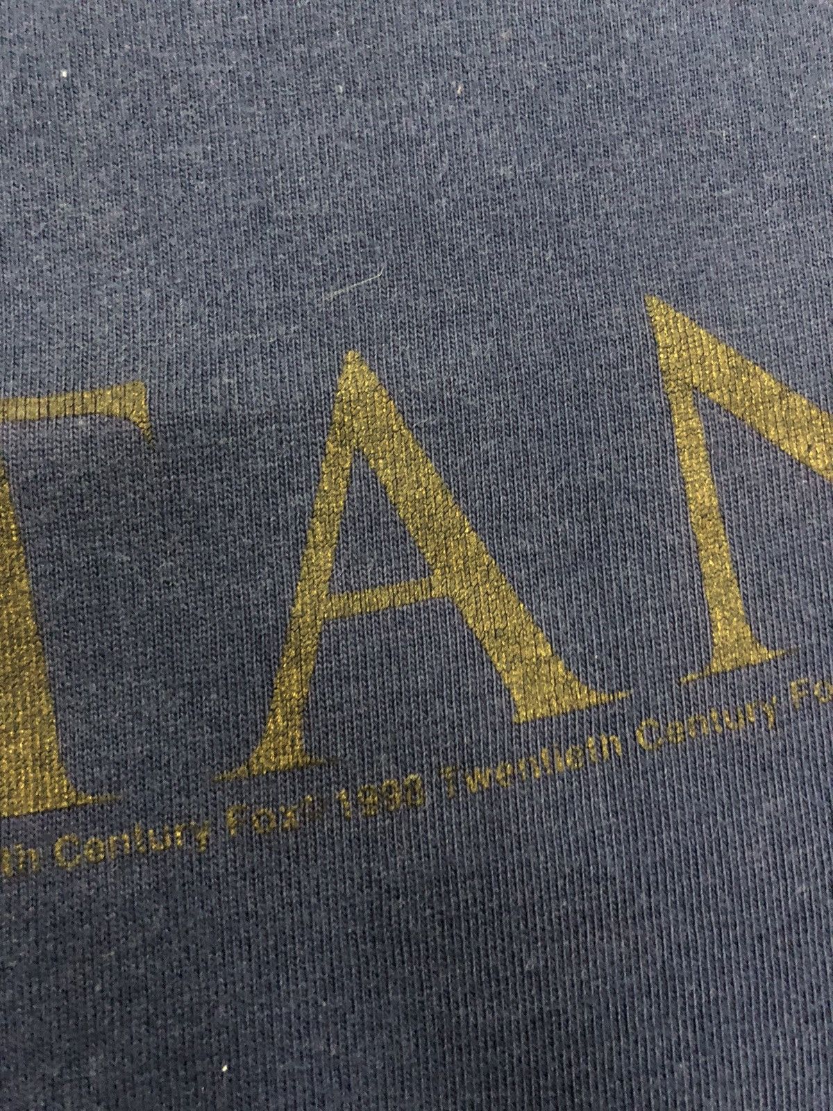 Vintage VINTAGE 1993 MOVIE TITANIC SUNFADED TEE Size US L / EU 52-54 / 3 - 4 Thumbnail