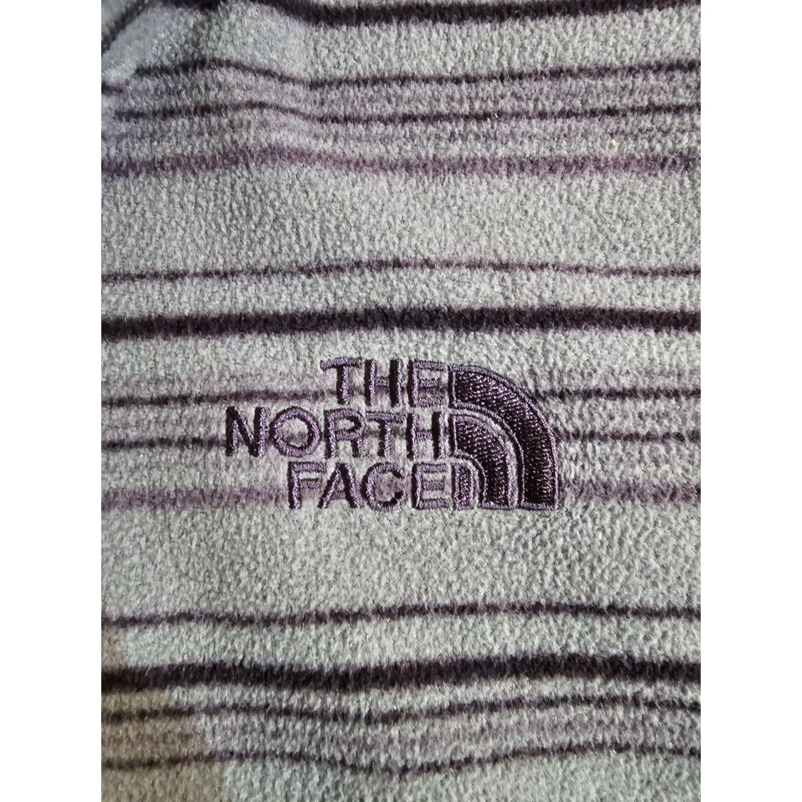 The North Face The North Face 1/4 Zip Pullover Fleece Jacket Mens Large Gray And Purple Stripe Size US L / EU 52-54 / 3 - 3 Thumbnail