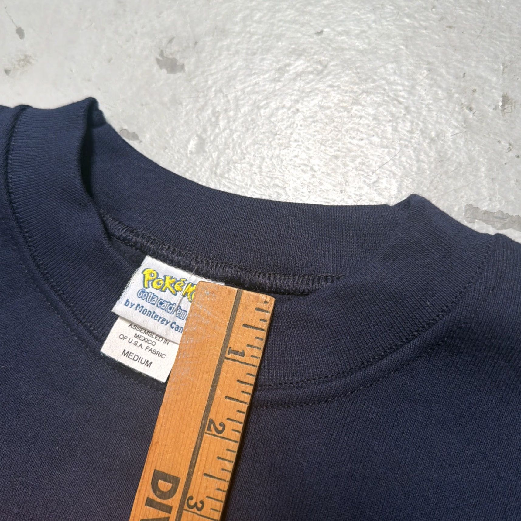 Vintage VINTAGE Pokémon Charizard Sweatshirt Hoodie Y2K 90s NSFW? Size US M / EU 48-50 / 2 - 4 Thumbnail
