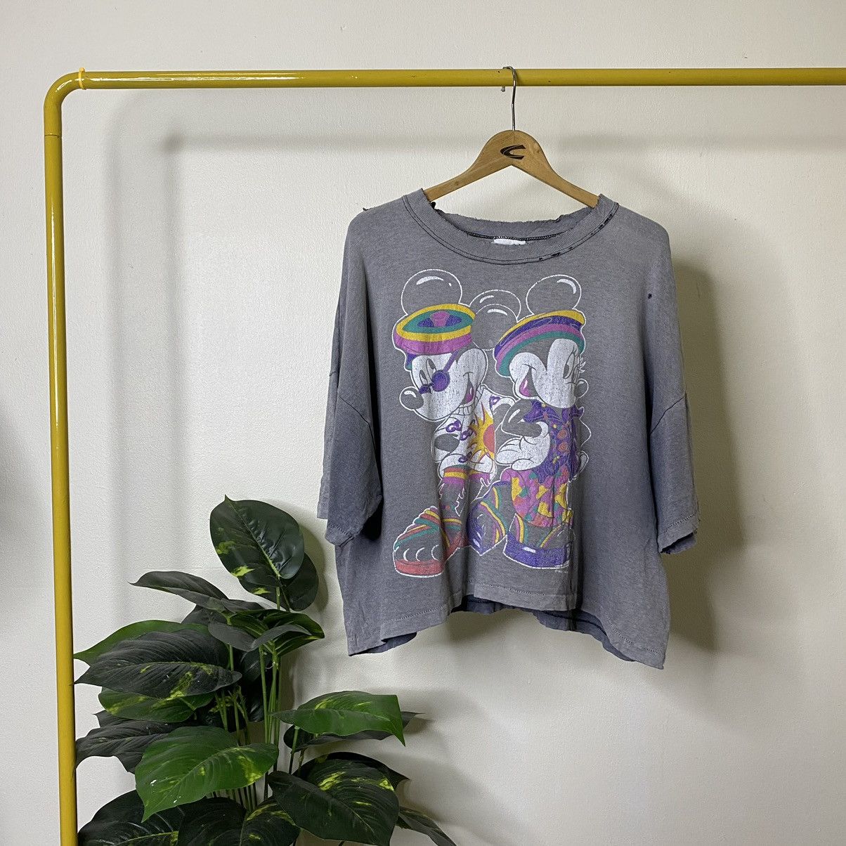 Mickey Mouse 1990s Mickey & Minnie Mouse Sunfaded Boxy Distressed Tee Size US XL / EU 56 / 4 - 1 Thumbnail
