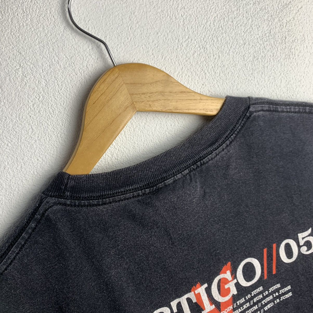 Band Tees × Vintage Rare Vintage U2 Vertigo Tour 05 Uneven Faded Size US XL / EU 56 / 4 - 14 Thumbnail