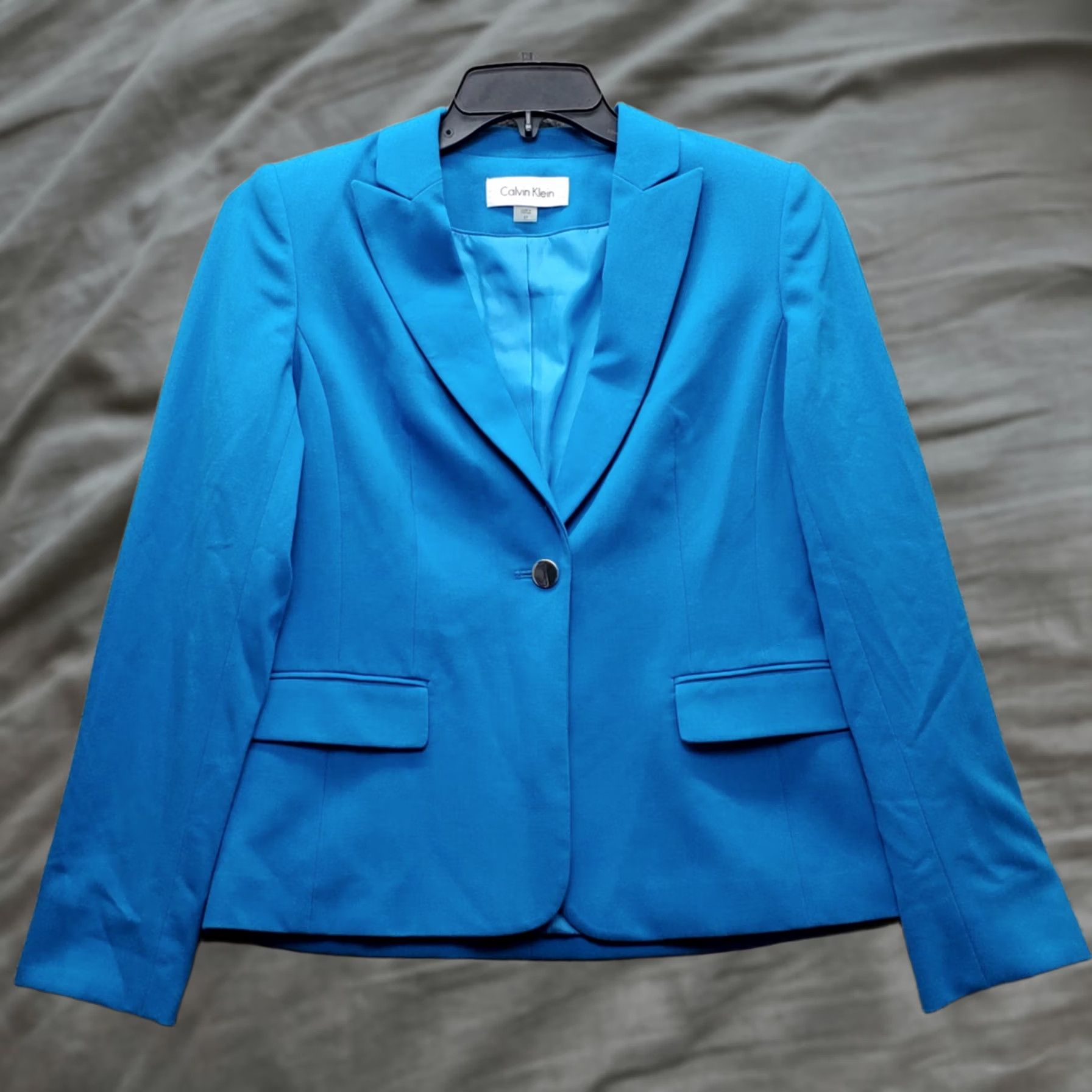 Calvin Klein Calvin Klein Blazer Jacket Womens Size 8P Blue Peak Lapel Single Breasted 1 Button EUC - Vintage? No Size M / US 6-8 / IT 42-44 - 1 Thumbnail