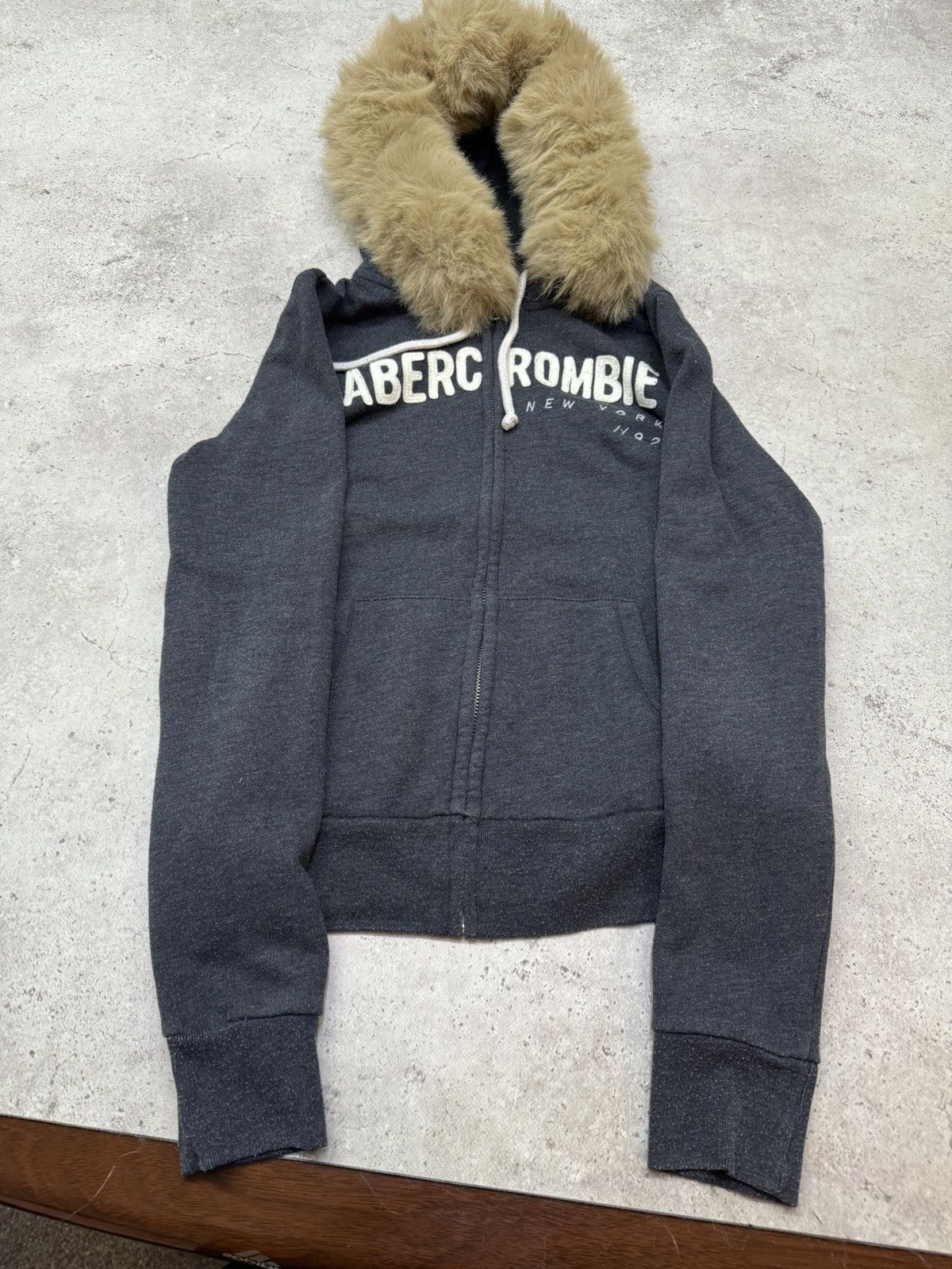 Abercrombie & Fitch Abercrombie & Fitch Vintage Fur Hood Zip Hoodie Size US L / EU 52-54 / 3 - 3 Thumbnail