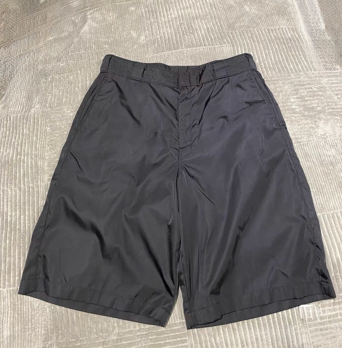 Prada Prada Re-Nylon Shorts Black Size 46 Size US 44 / EU 60 - 2 Thumbnail