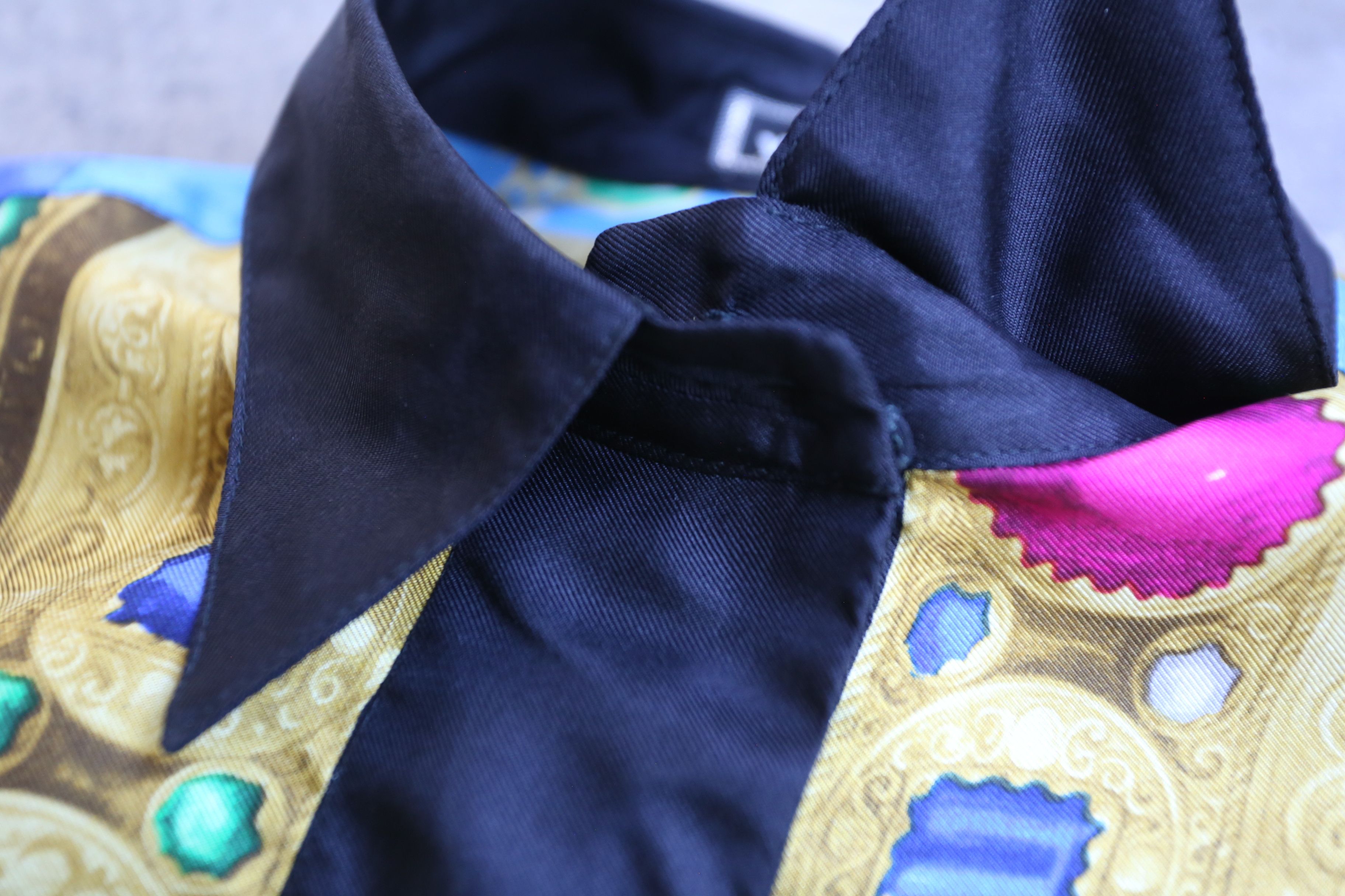 Versace Gianni Versace - F/W 91 - Le Madonne Shirt Size M / US 6-8 / IT 42-44 - 6 Thumbnail