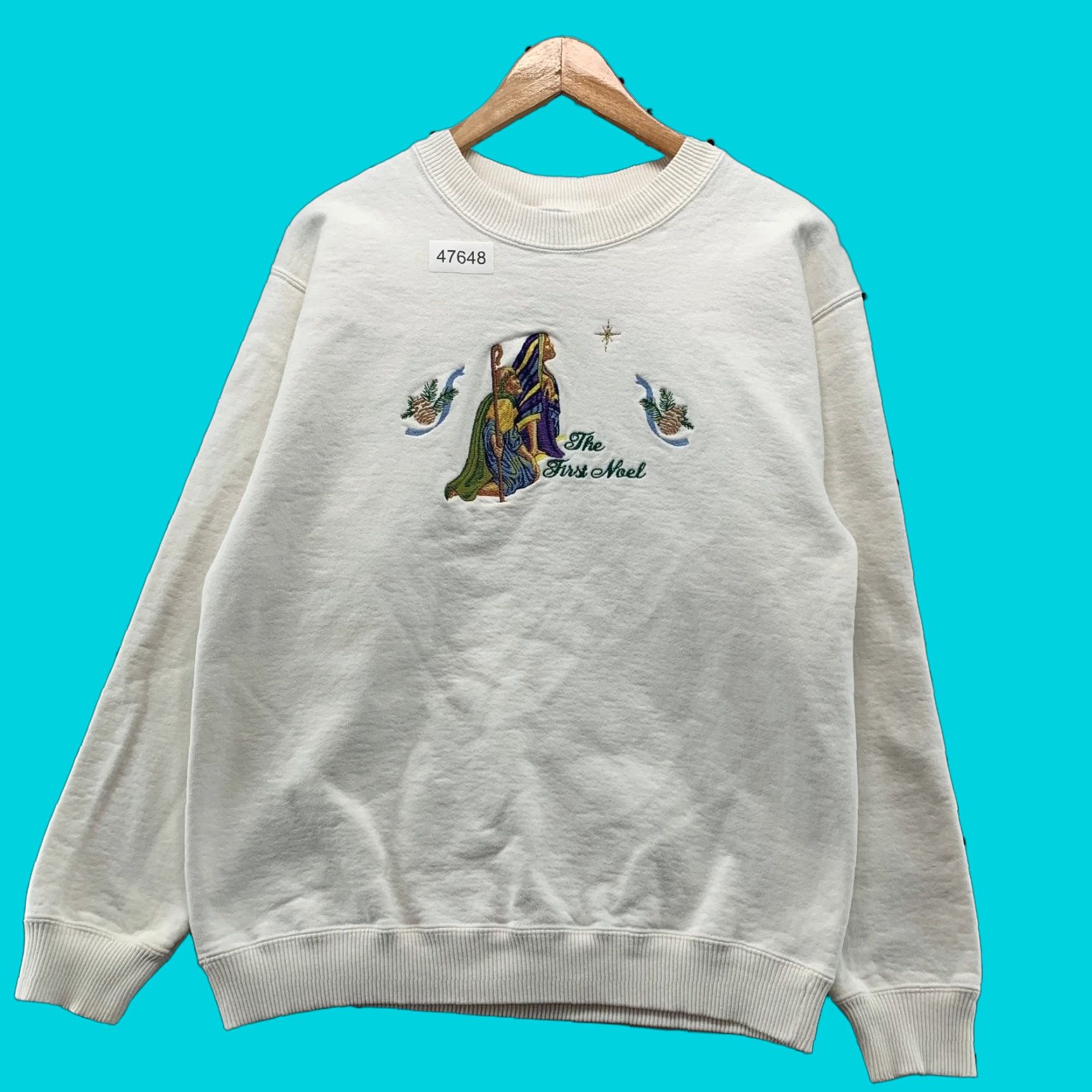 Gildan VINTAGE First Noel Sweatshirt Mens M White Embroidered Fleece Crewneck USA Size US M / EU 48-50 / 2 - 1 Thumbnail