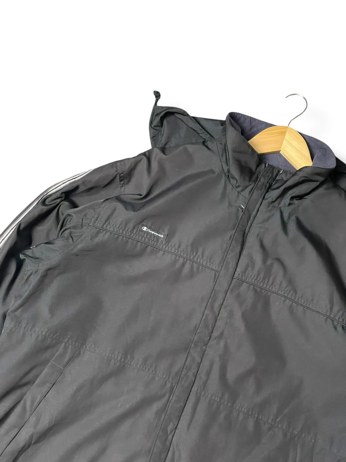 Champion × Japanese Brand × Vintage Authentic Champion Light Hooded Windbreaker (114) Size US L / EU 52-54 / 3 - 2 Thumbnail